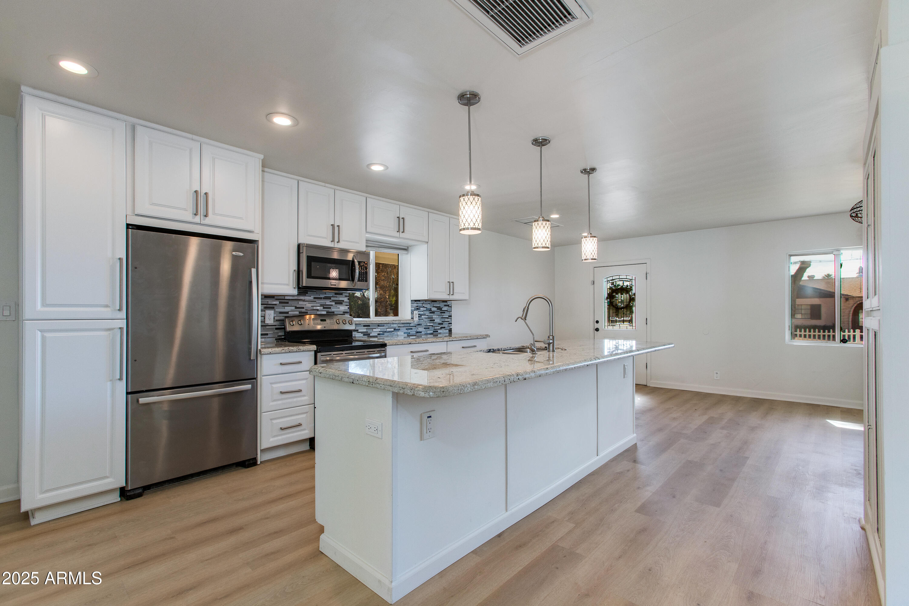 4322 E MULBERRY Drive