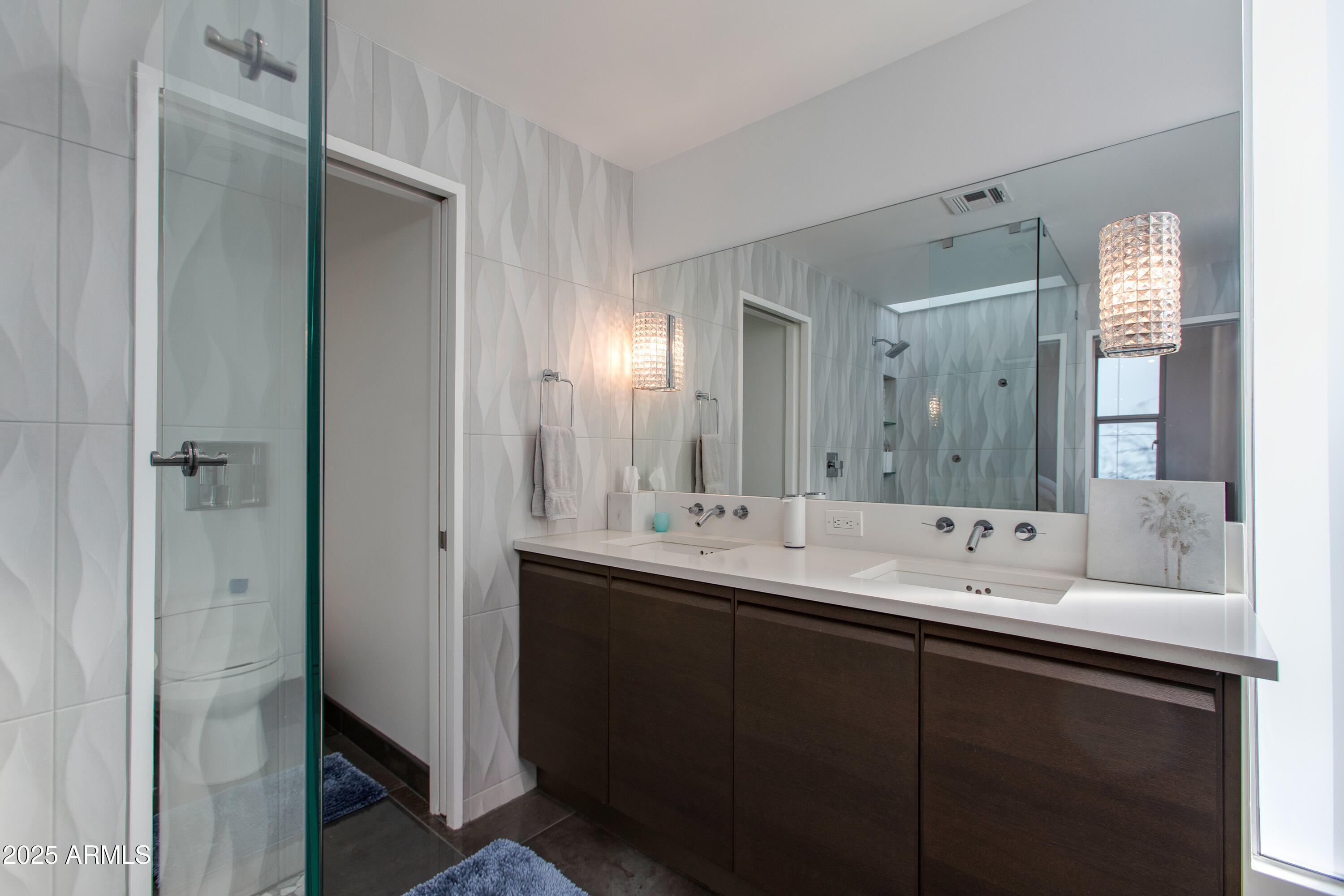 4410 N 27TH Street, 5