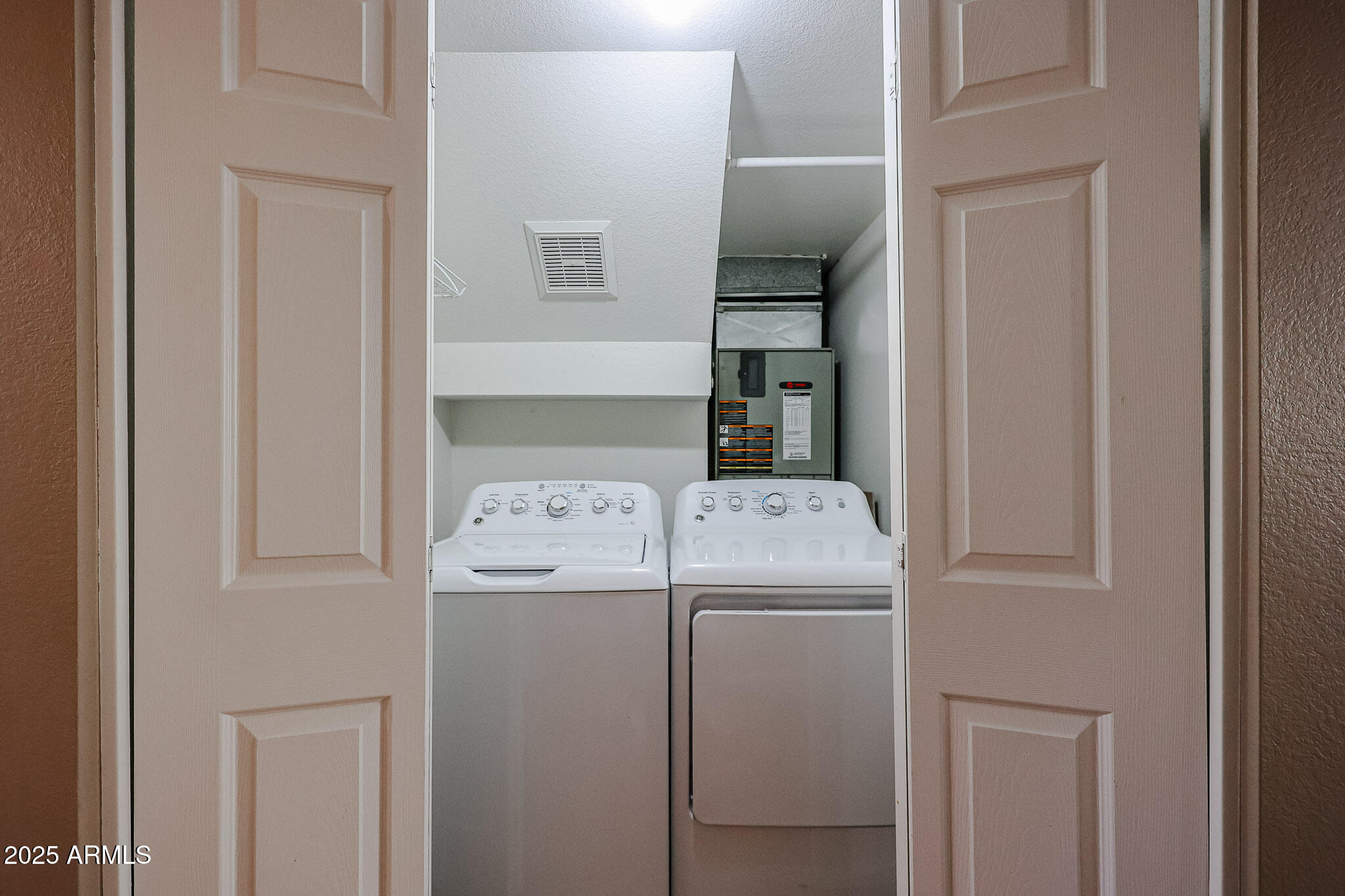 921 W UNIVERSITY Drive 1099