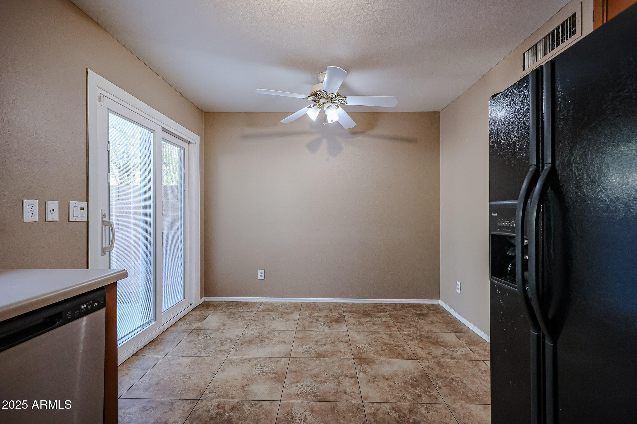 921 W UNIVERSITY Drive 1099