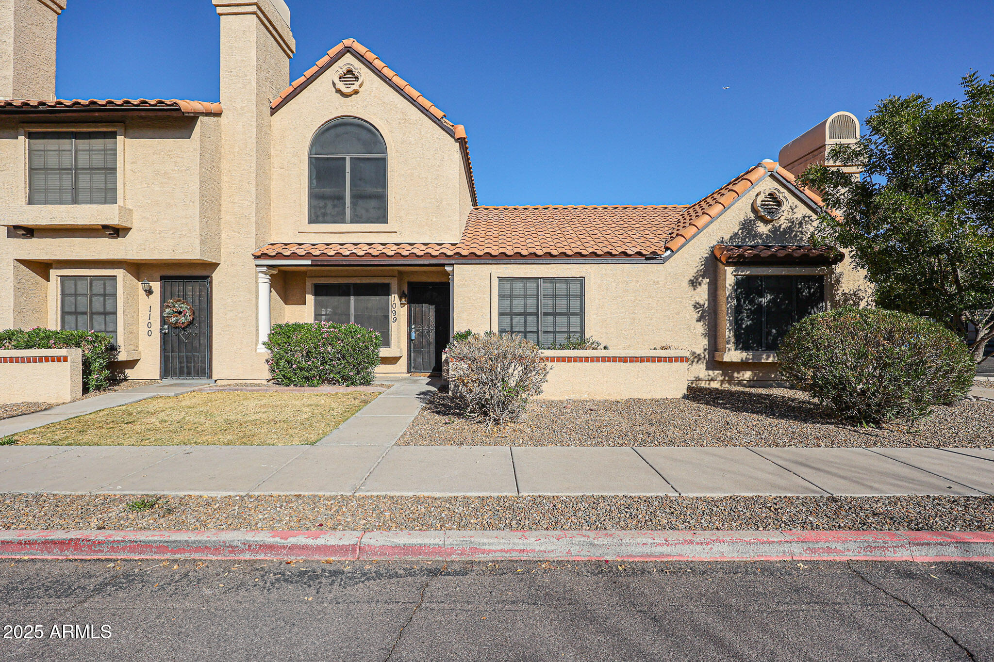 921 W UNIVERSITY Drive 1099