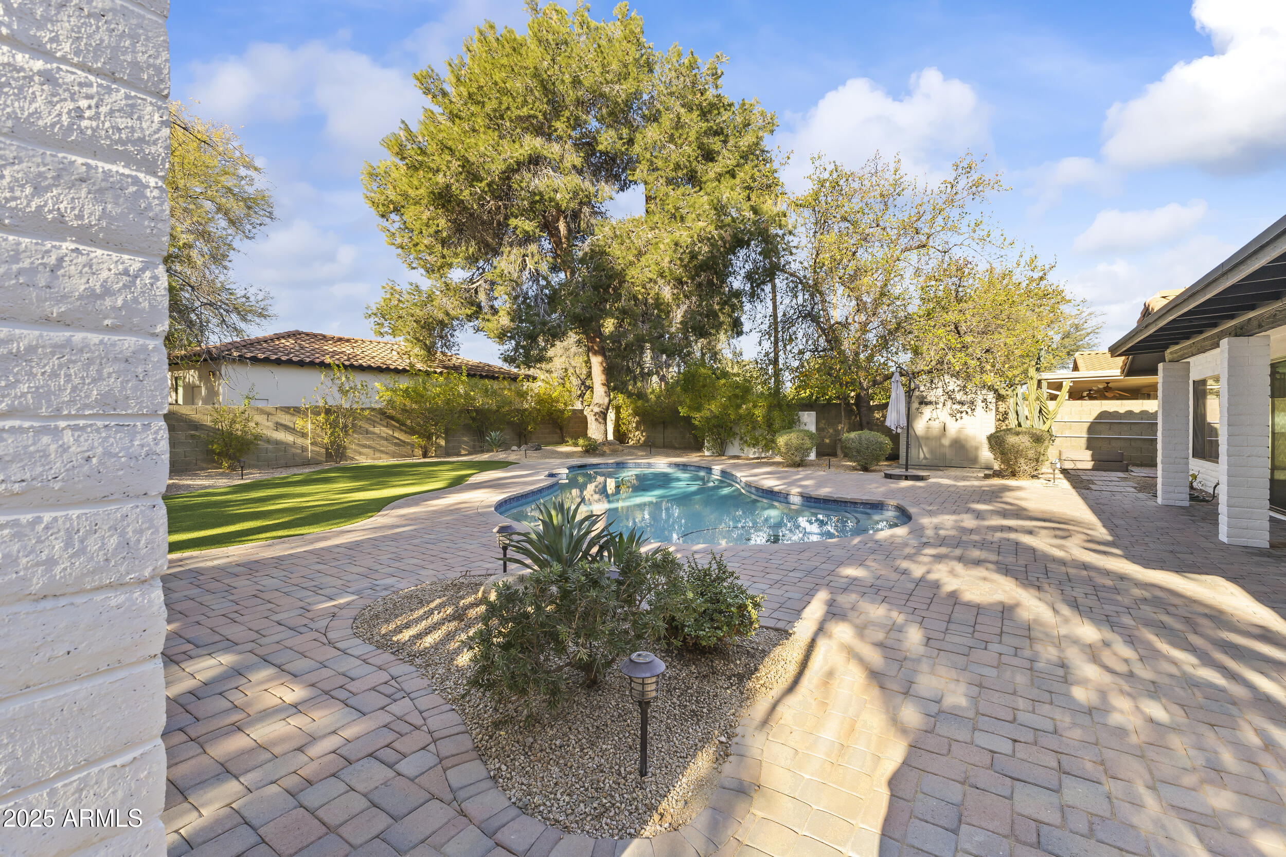 7607 E CHARTER OAK Road