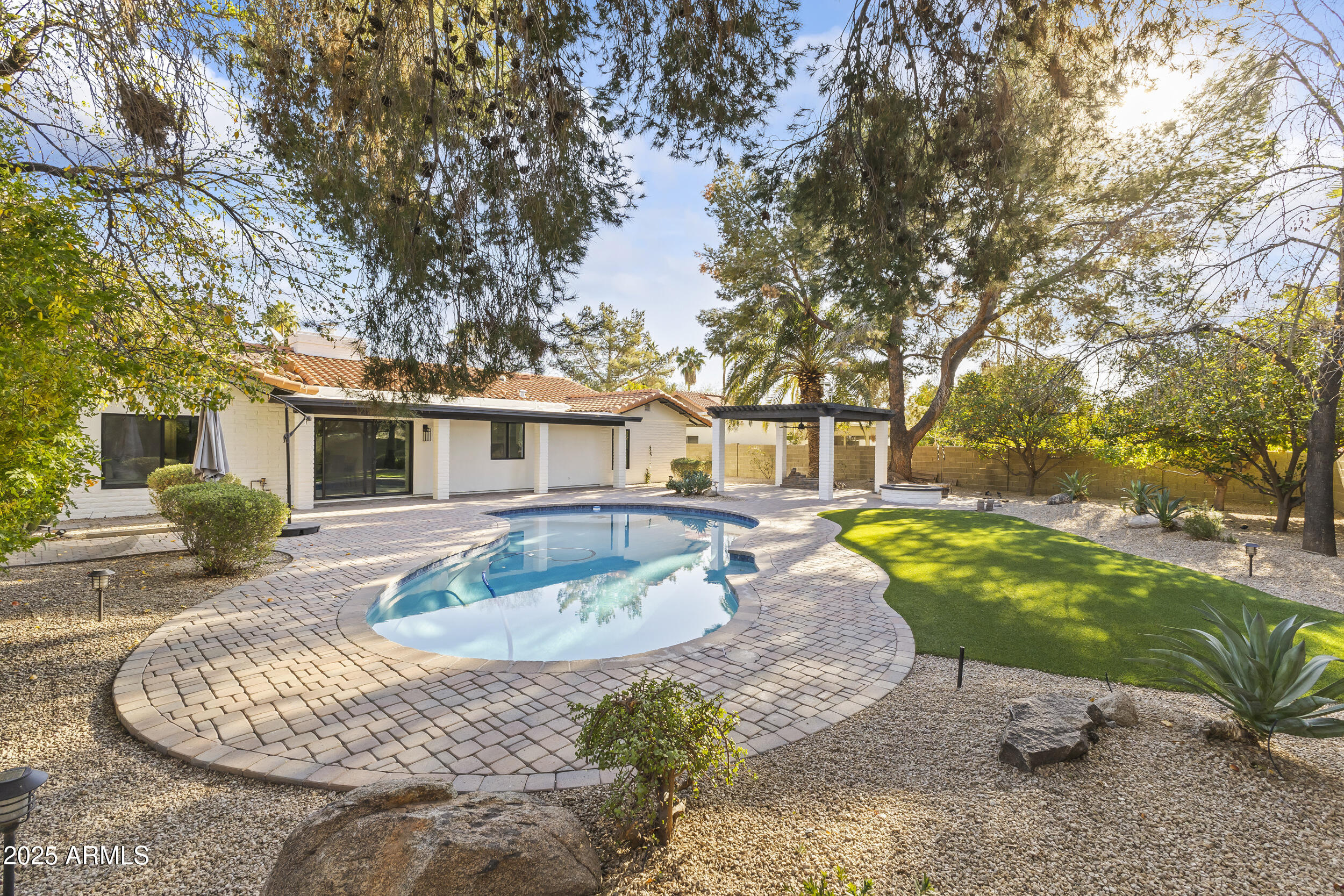 7607 E CHARTER OAK Road