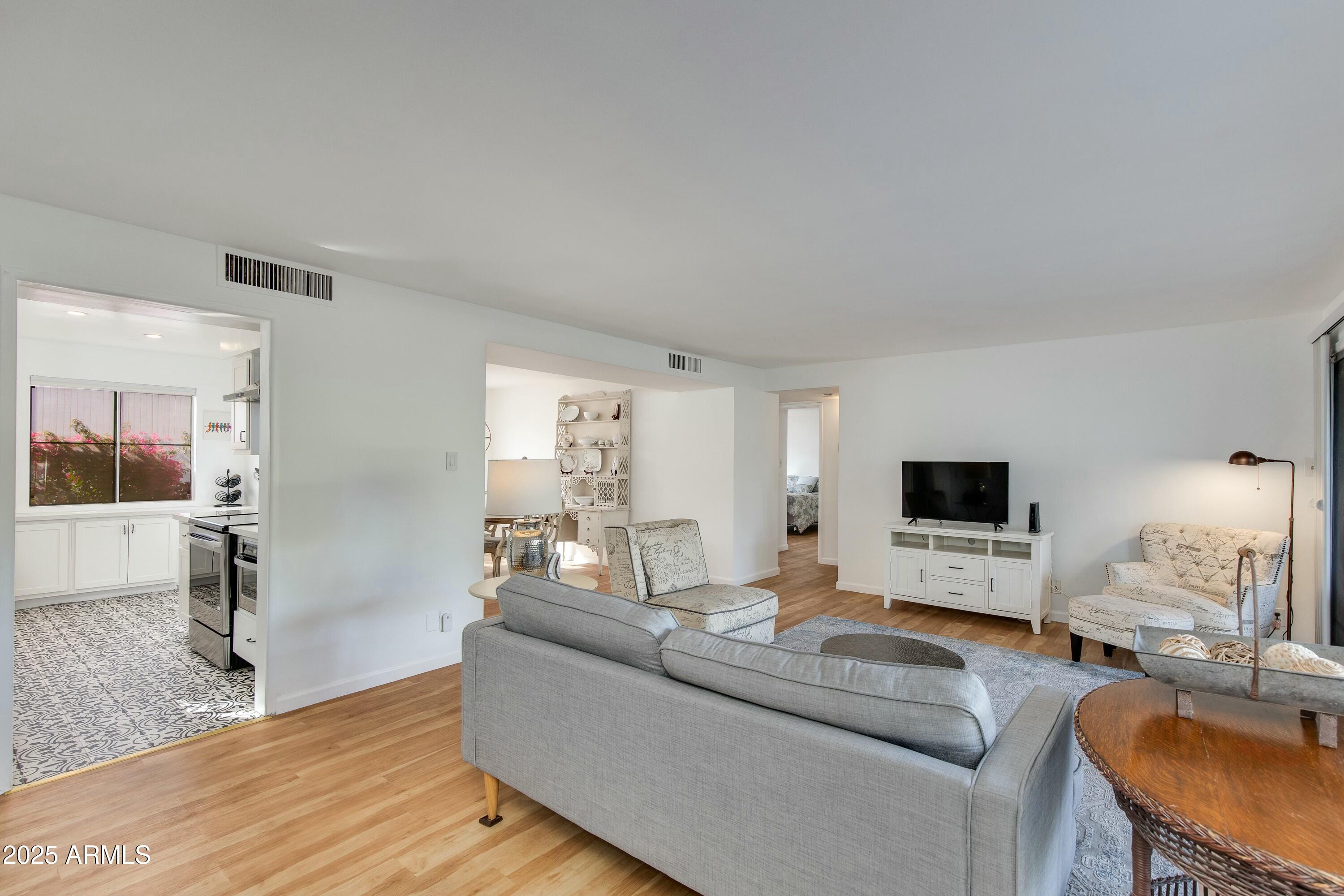 5150 N 20TH Street, 111