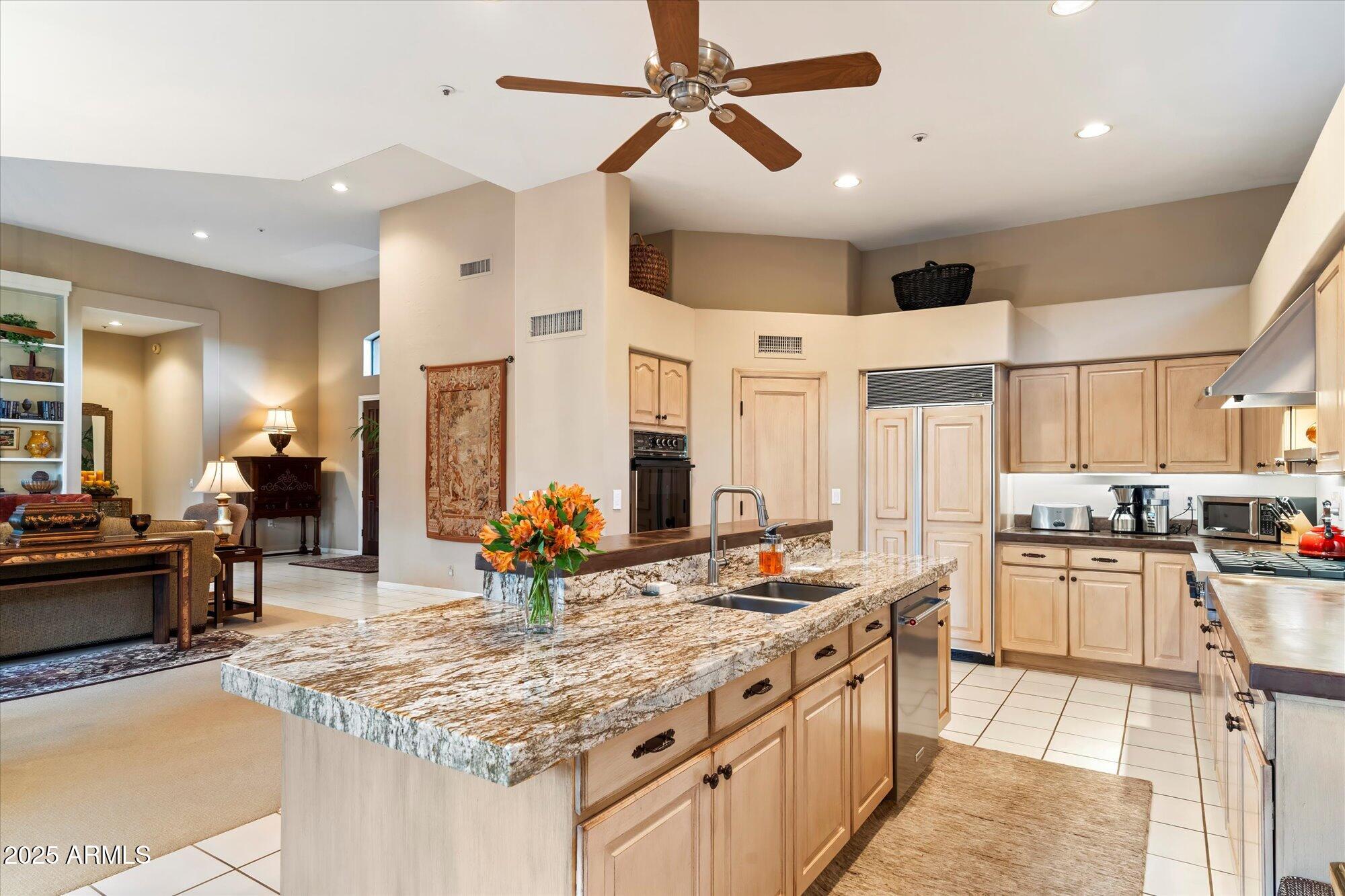 7327 E VIA ESTRELLA Avenue