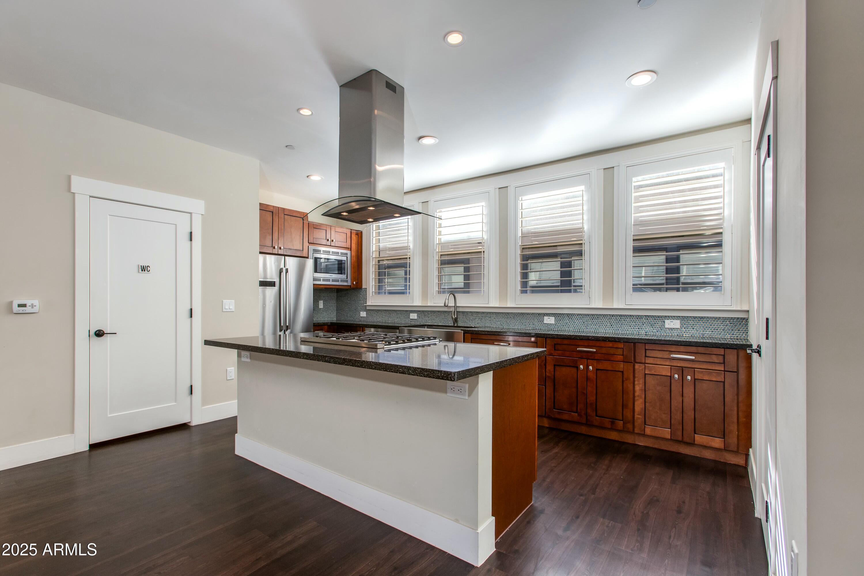 1400 E BETHANY HOME Road, 27