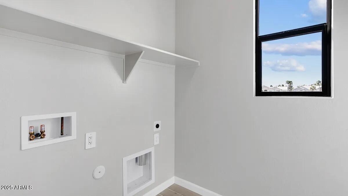 5010 E ANDERSON Drive