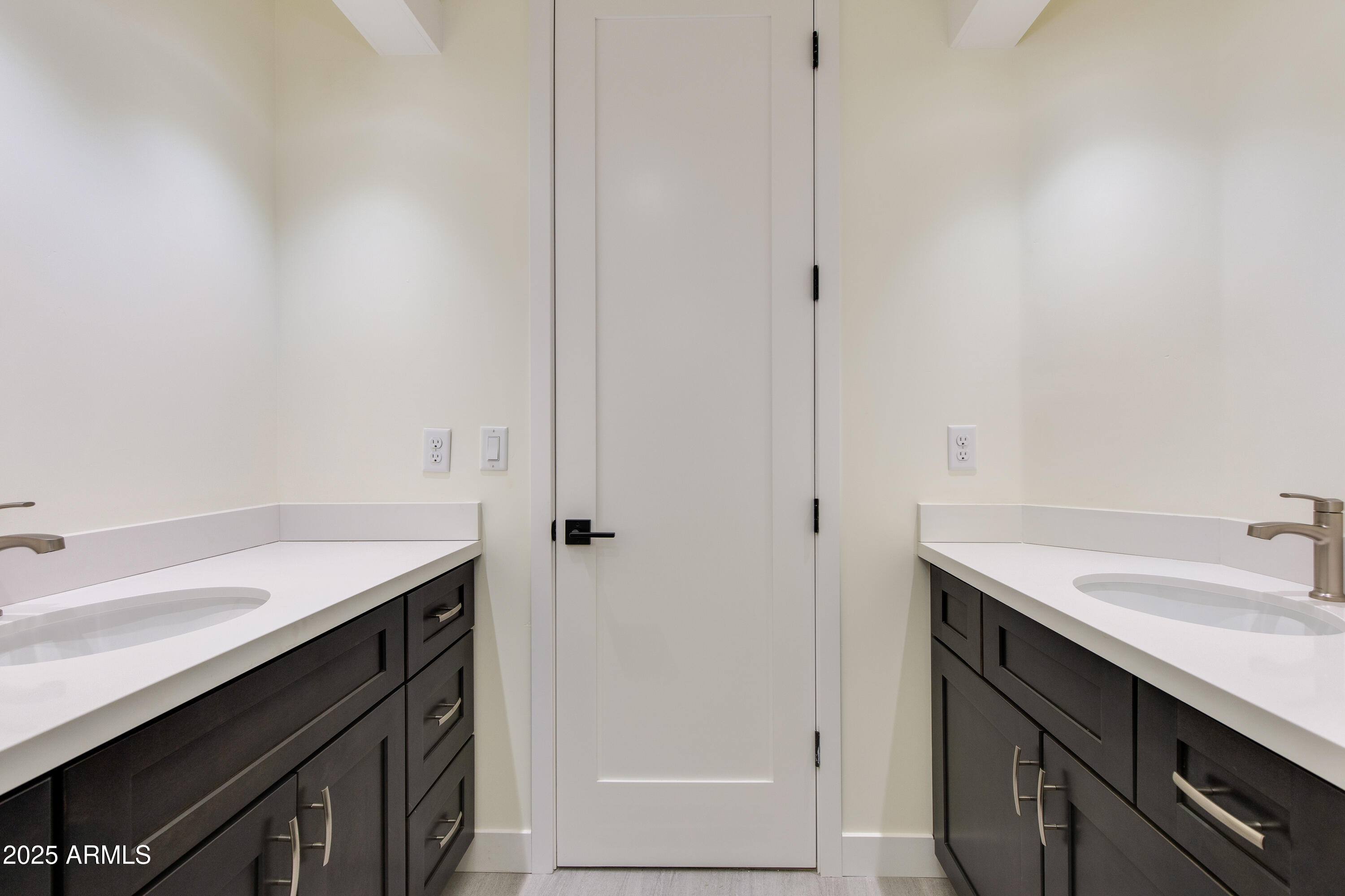 430 S Roosevelt Street