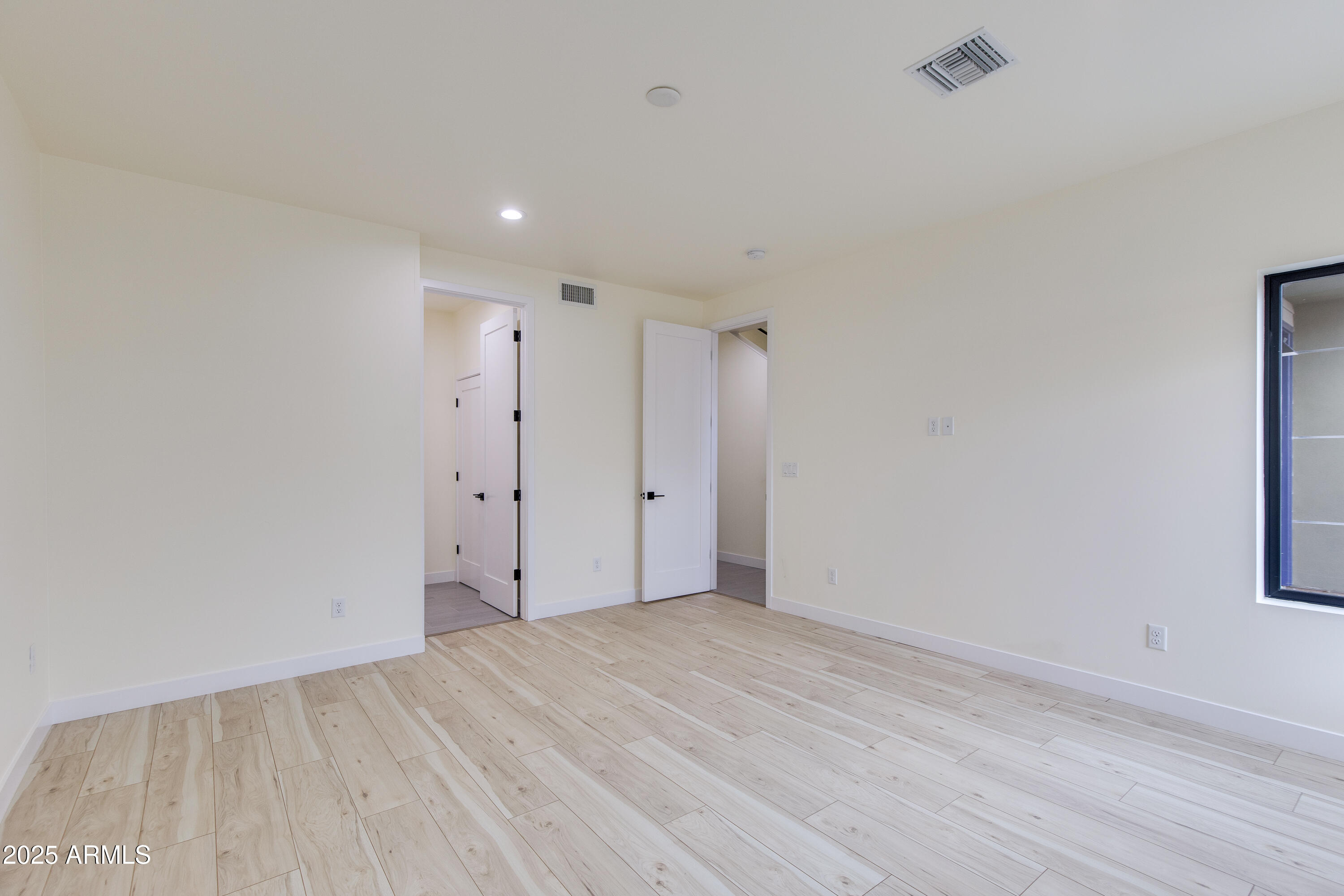 430 S Roosevelt Street