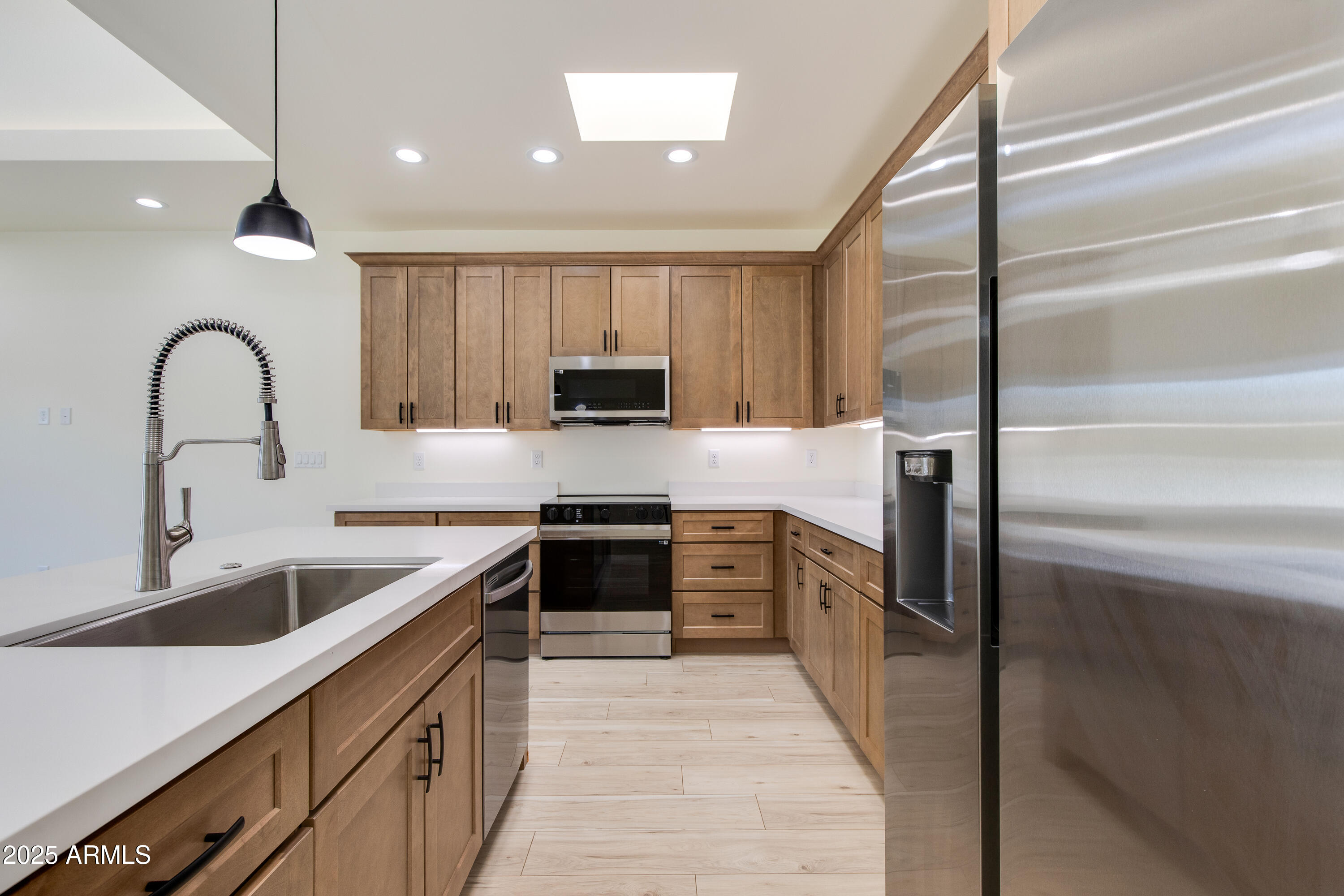 430 S Roosevelt Street