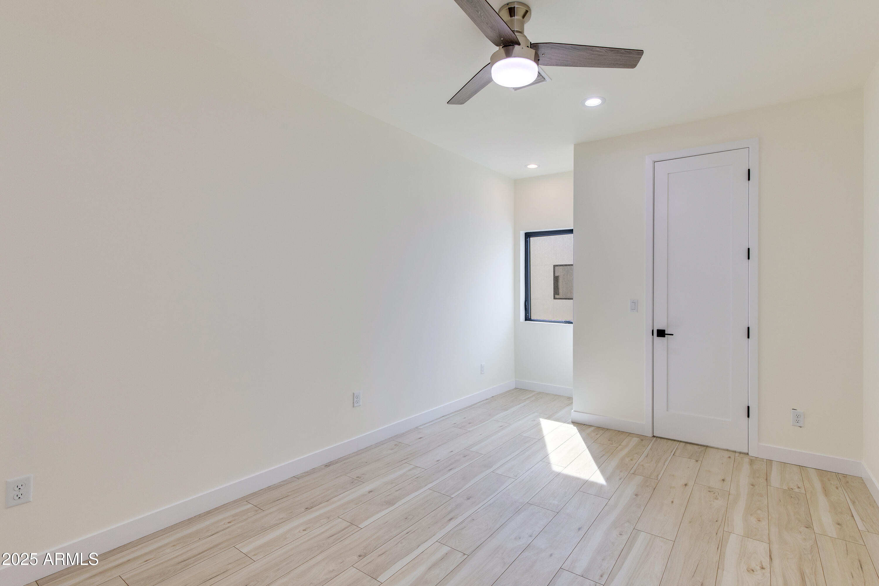 430 S Roosevelt Street