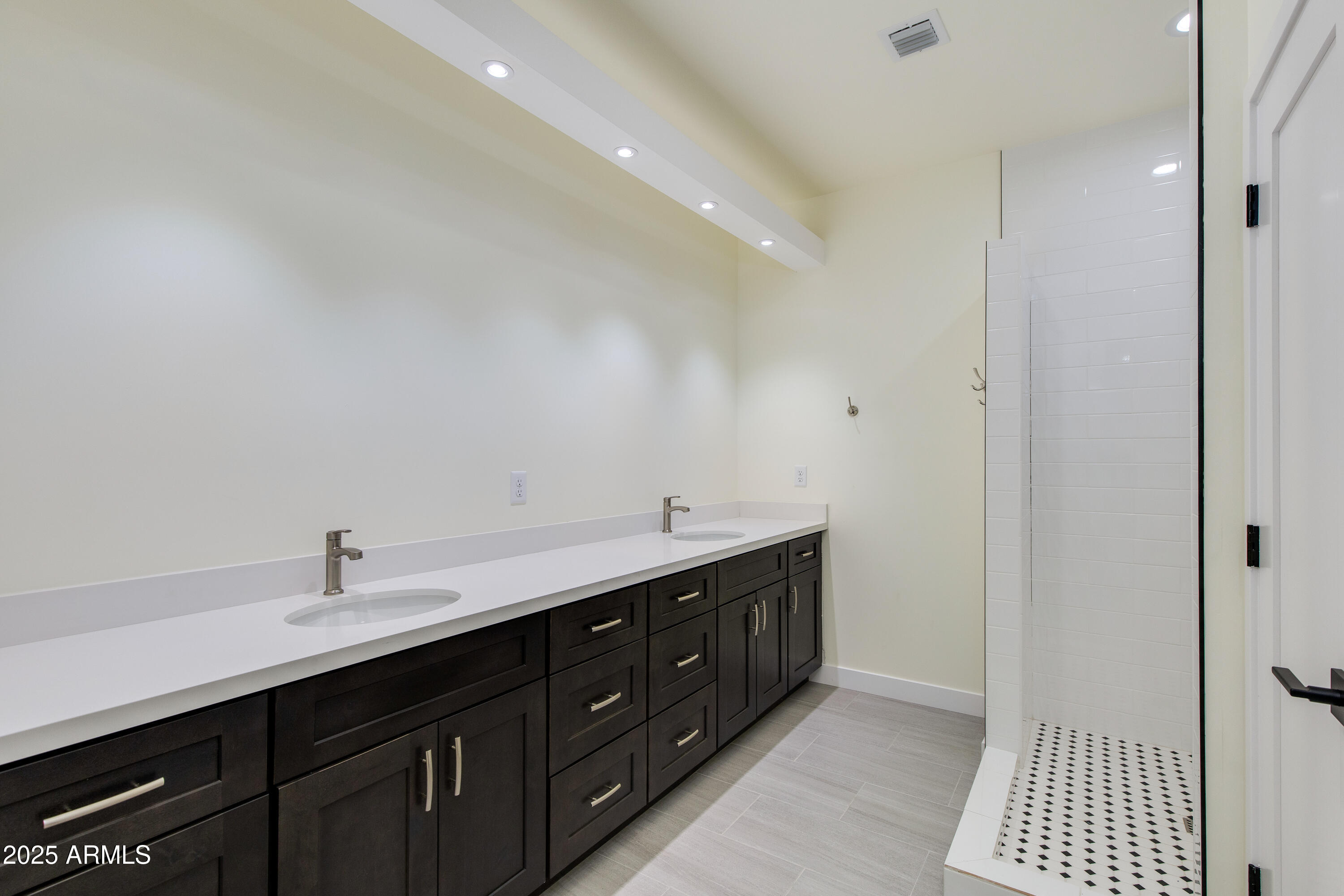 430 S Roosevelt Street