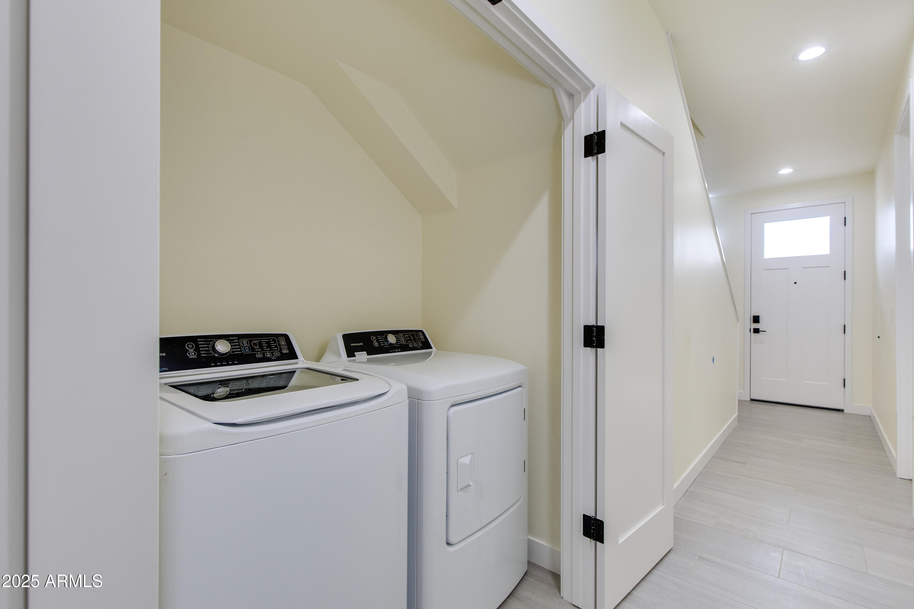 430 S Roosevelt Street