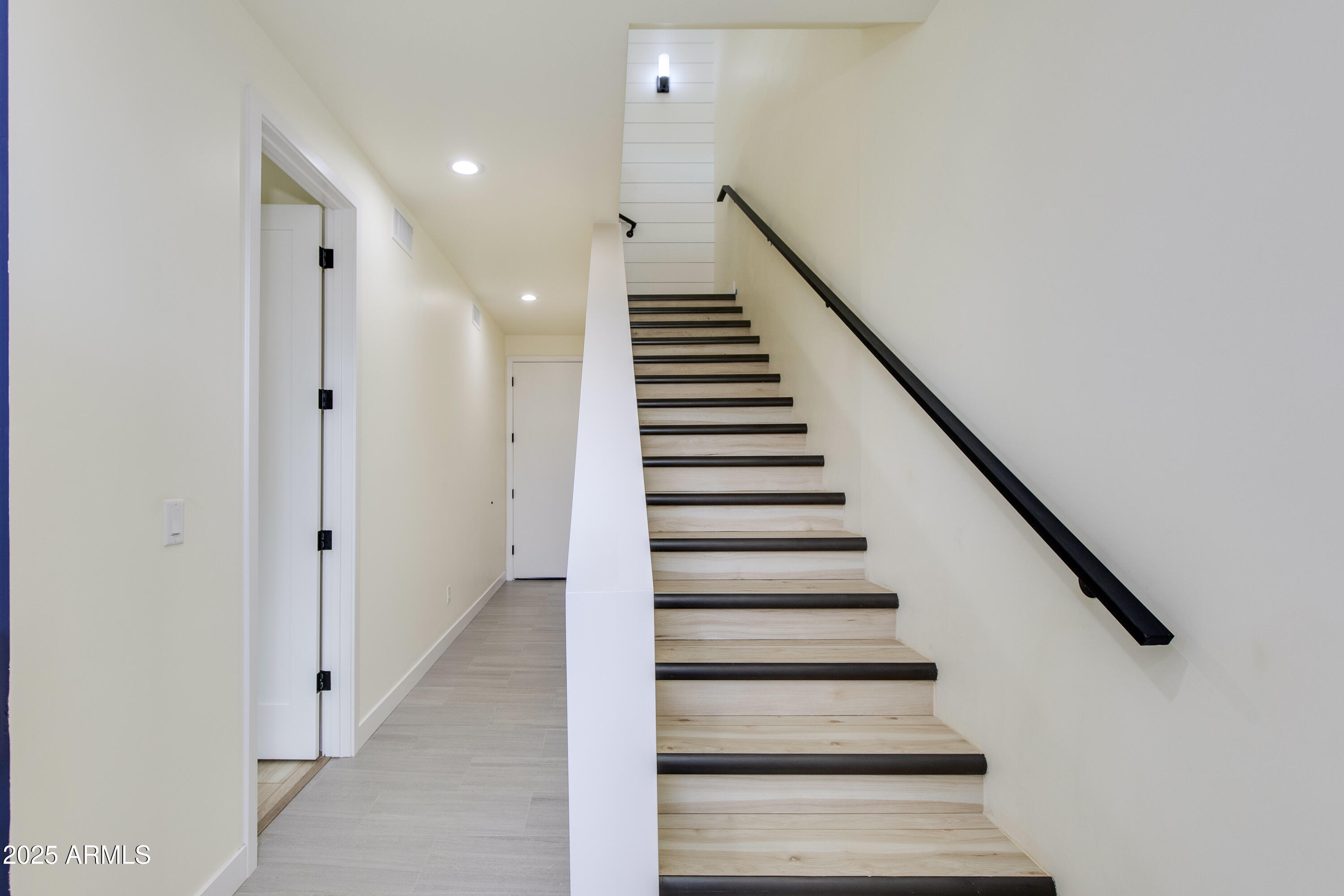 430 S Roosevelt Street