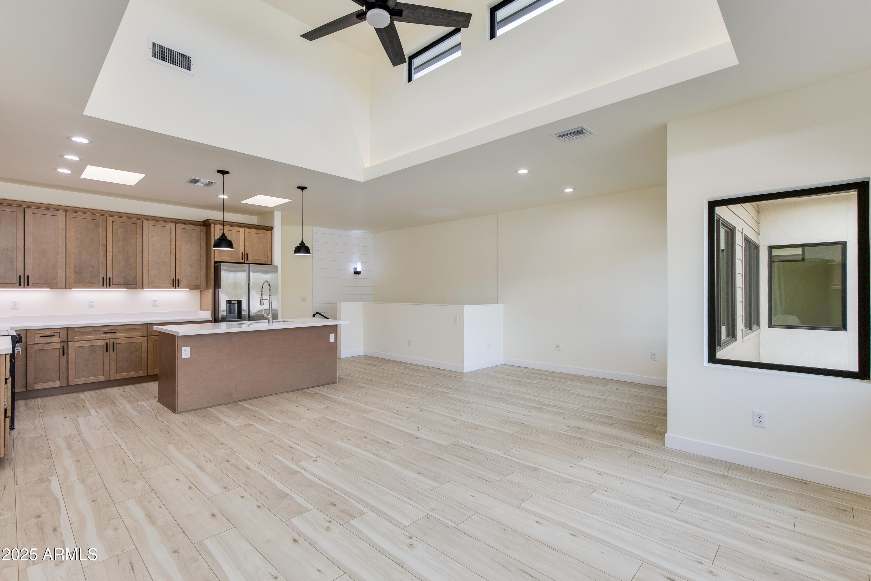 430 S Roosevelt Street