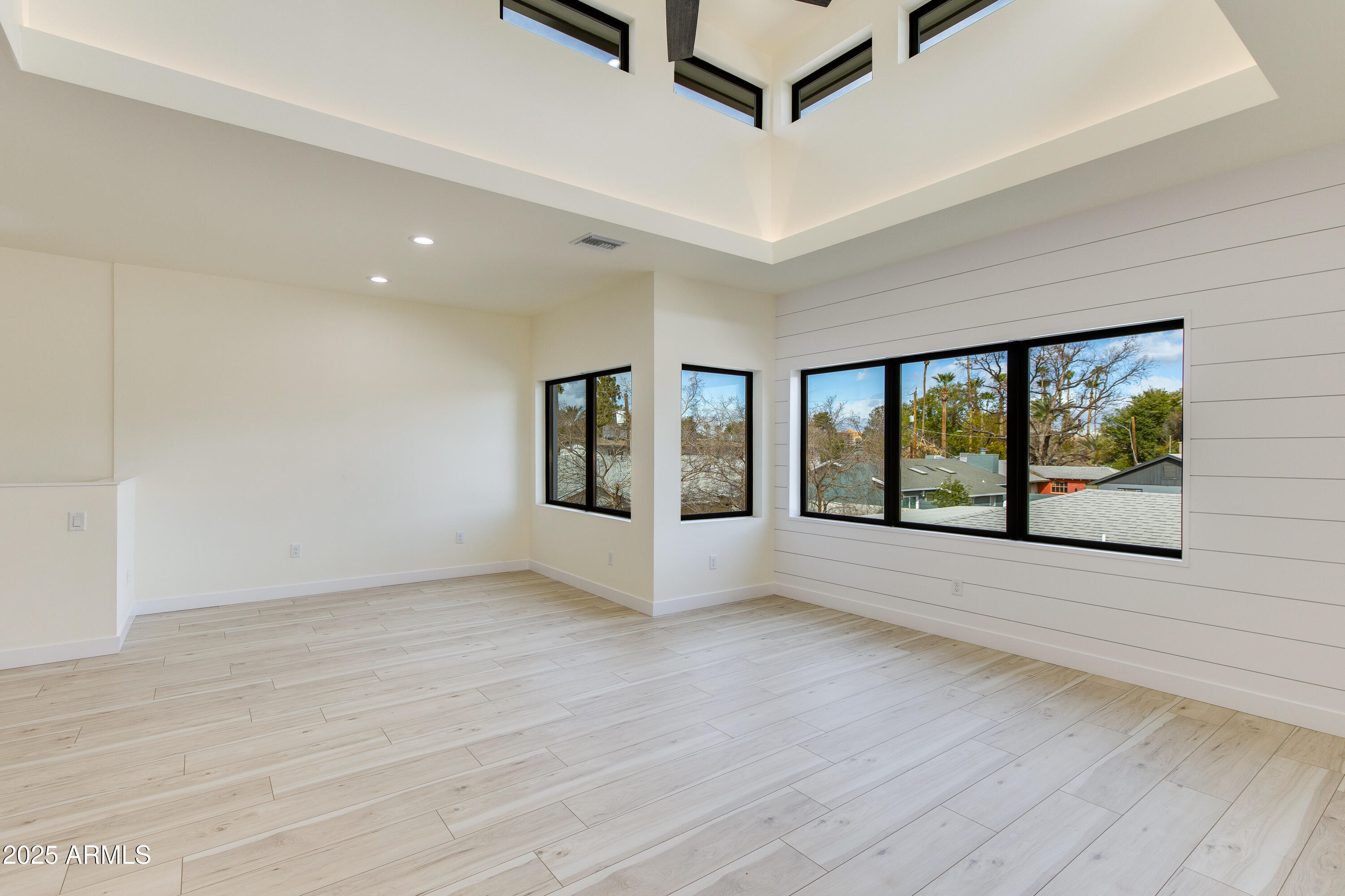 430 S Roosevelt Street