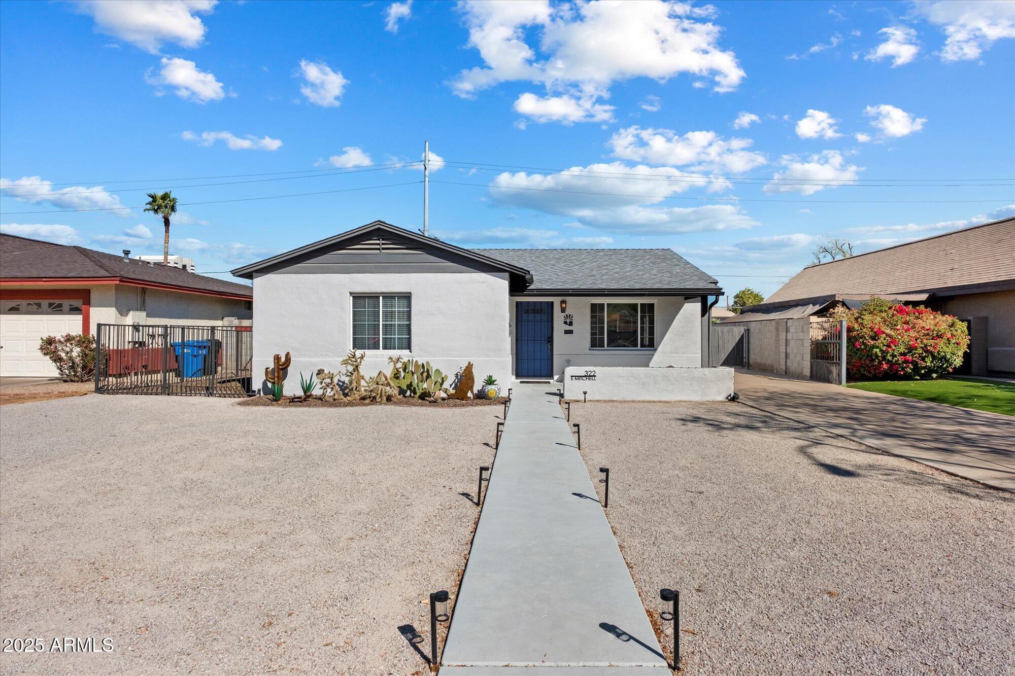 322 E MITCHELL Drive