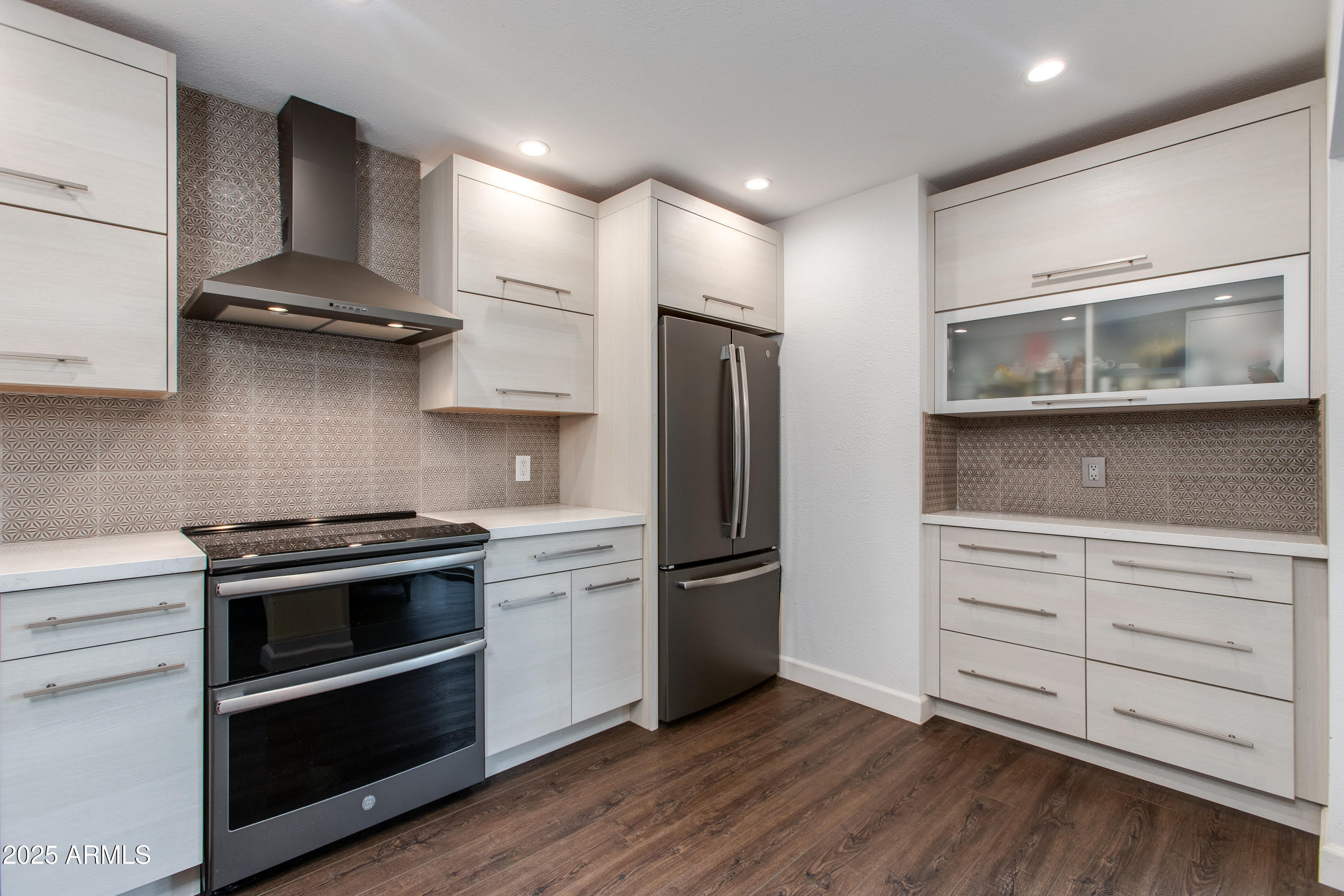 4201 E CAMELBACK Road, 34