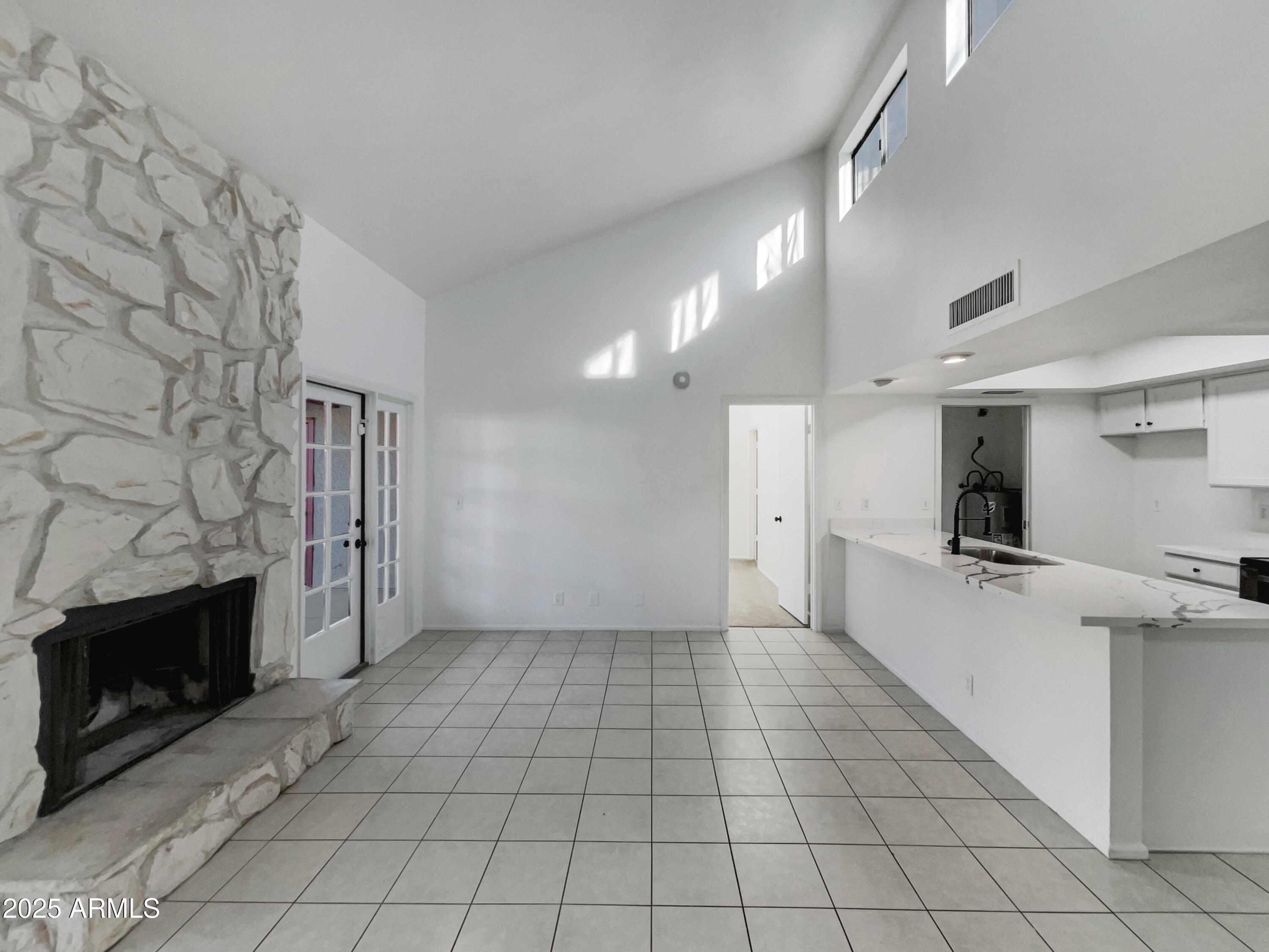 633 W SOUTHERN Avenue 1115