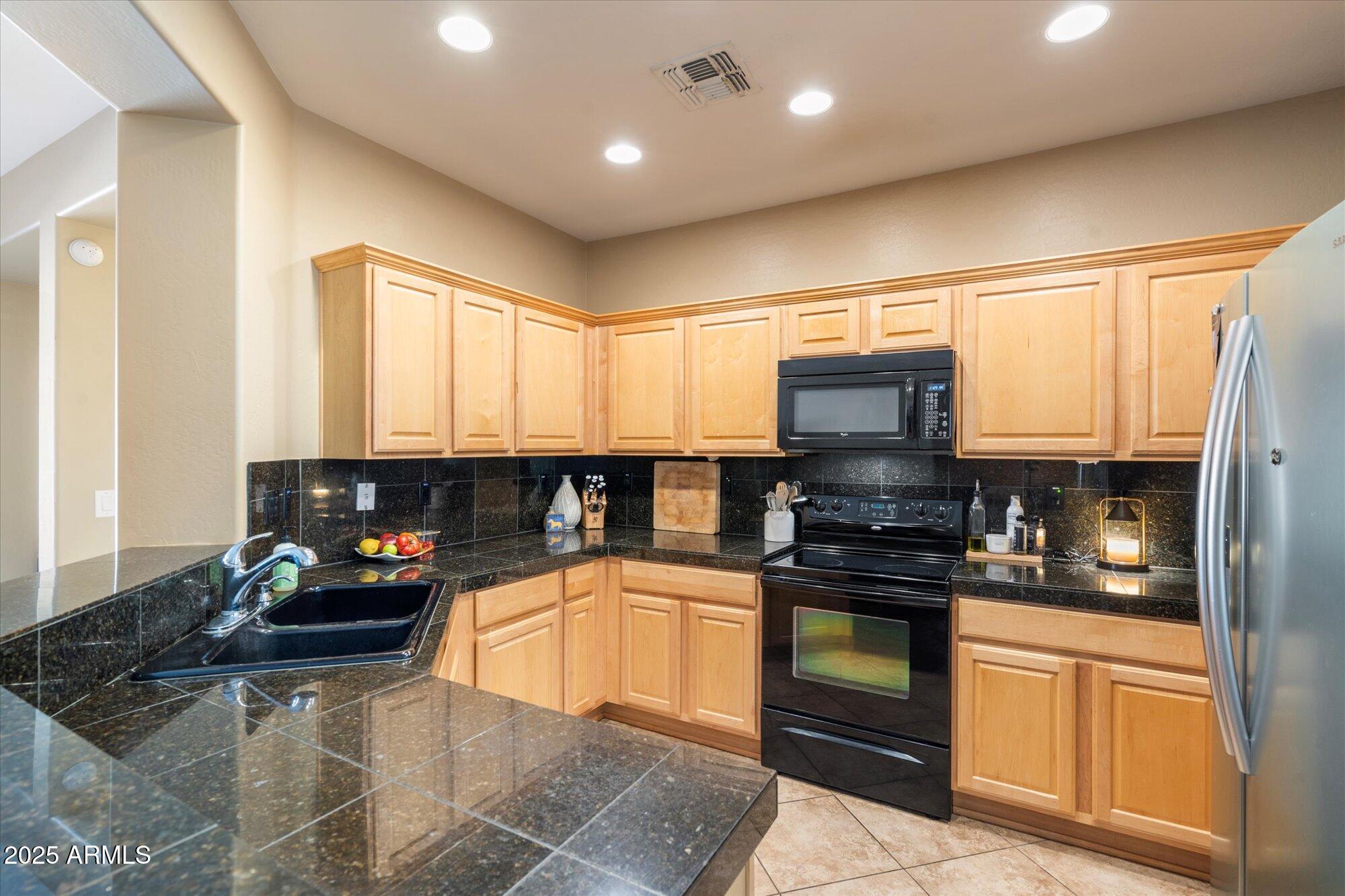 3734 W BLUE EAGLE Court