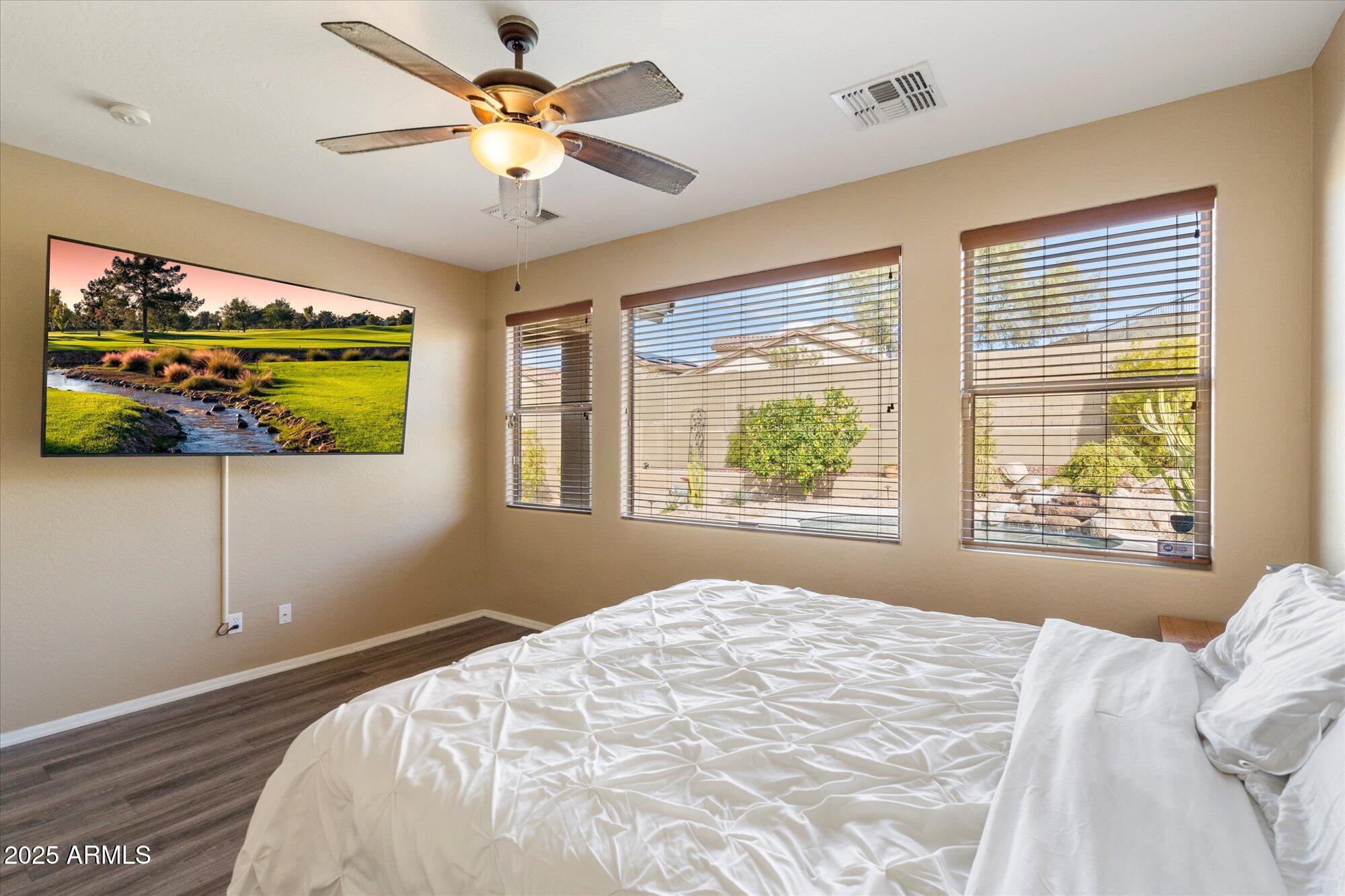 3734 W BLUE EAGLE Court