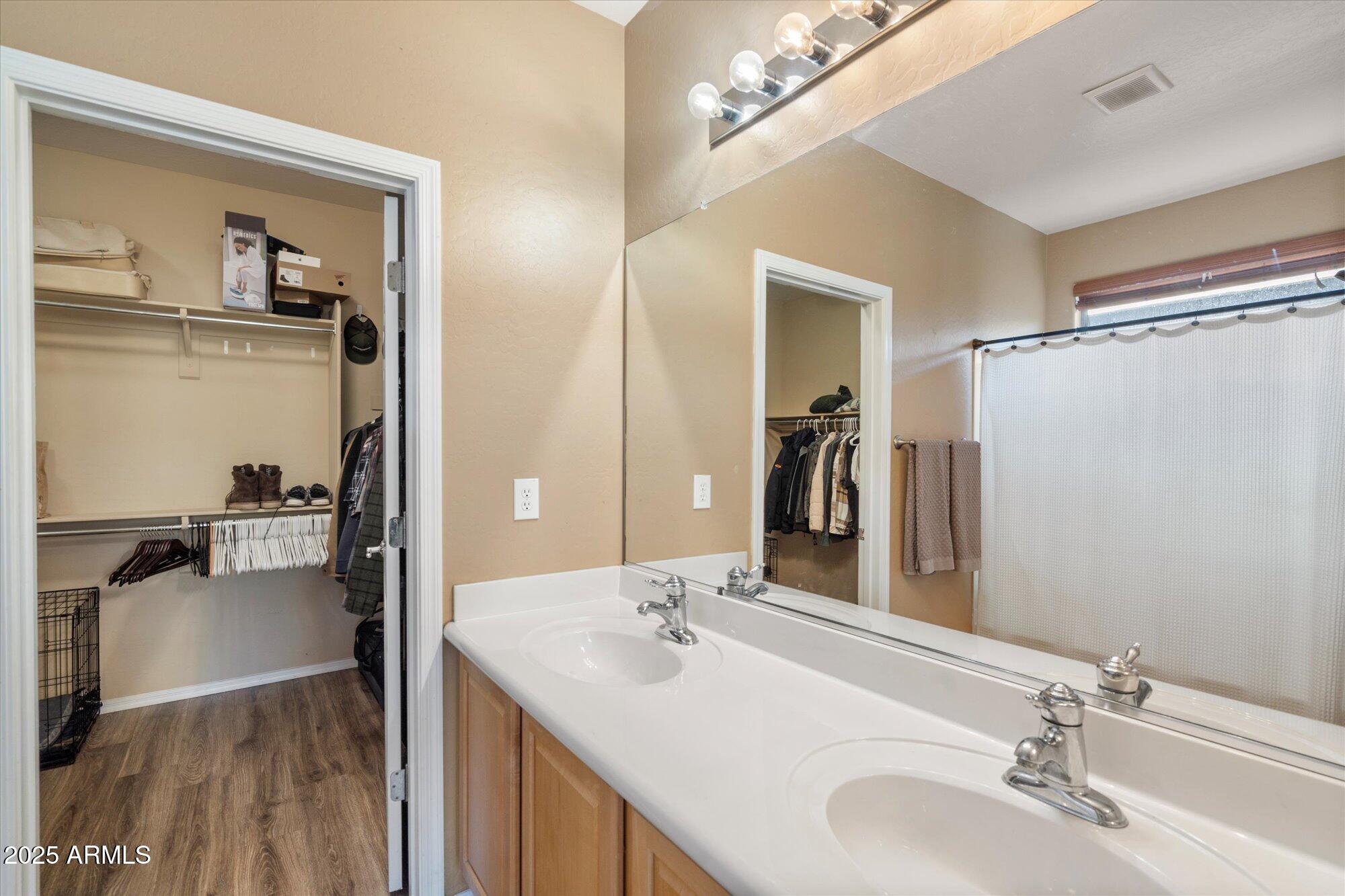 3734 W BLUE EAGLE Court