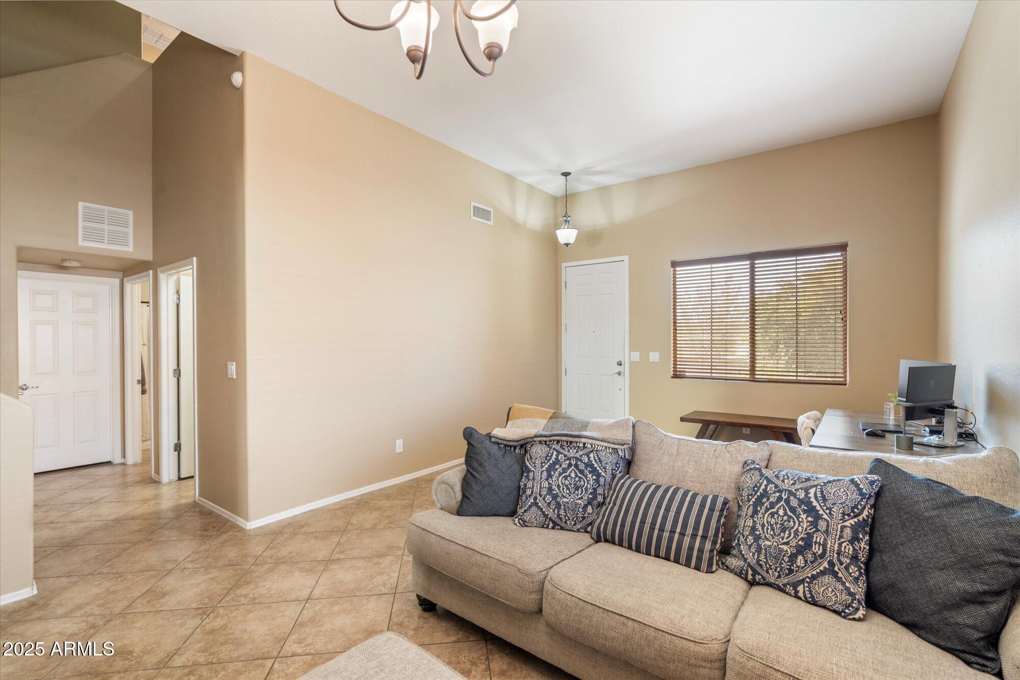 3734 W BLUE EAGLE Court
