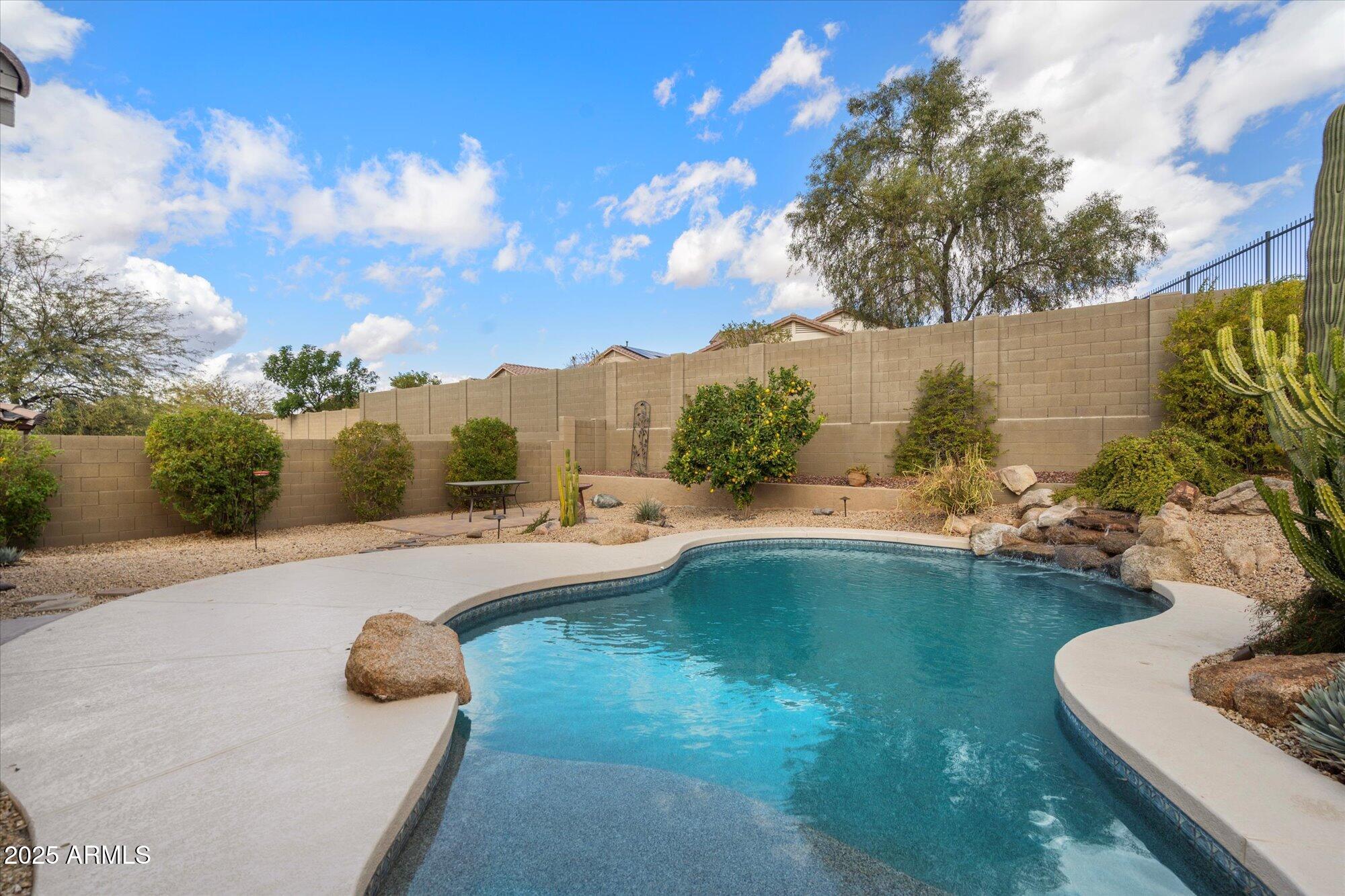 3734 W BLUE EAGLE Court