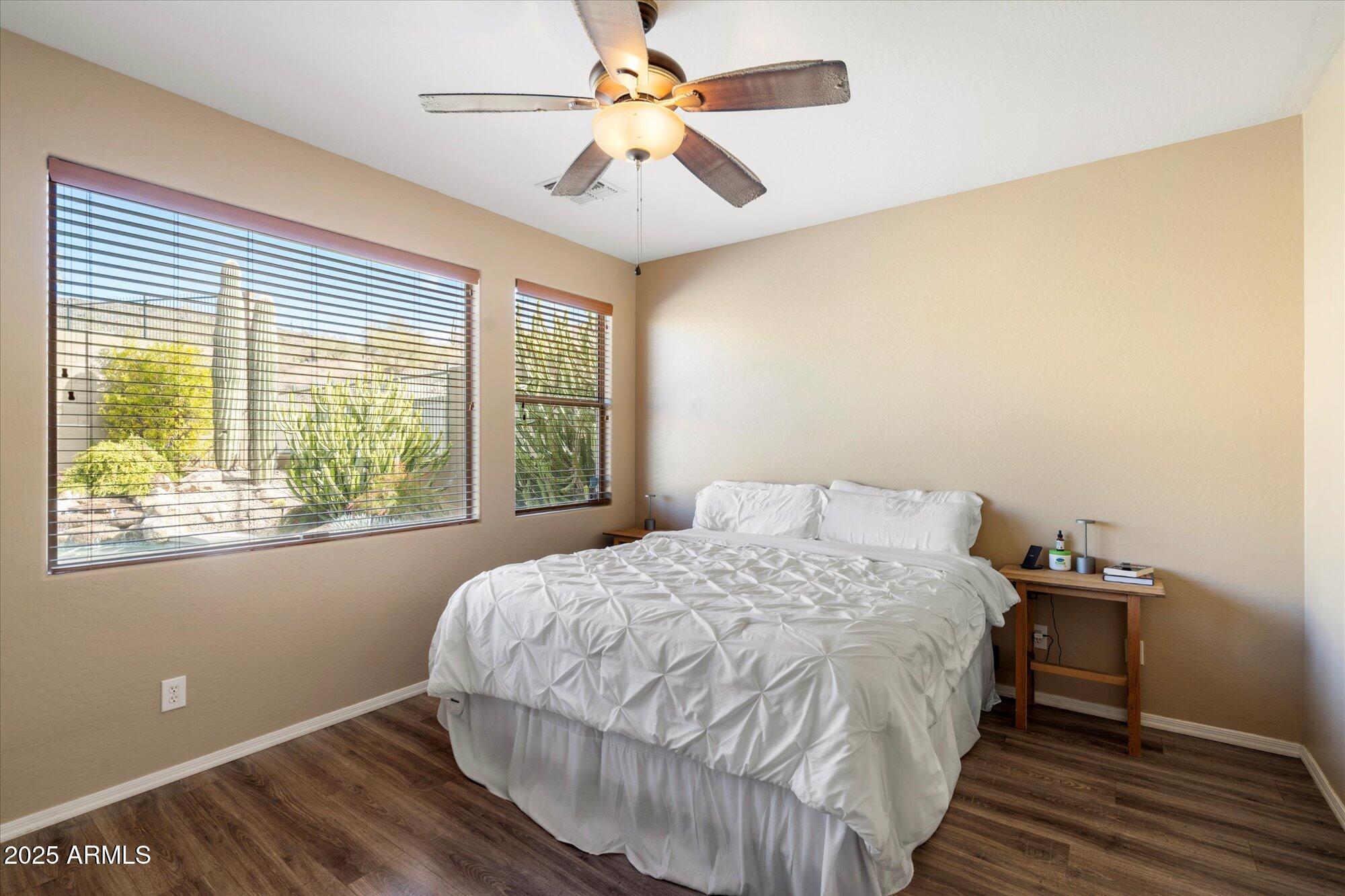 3734 W BLUE EAGLE Court
