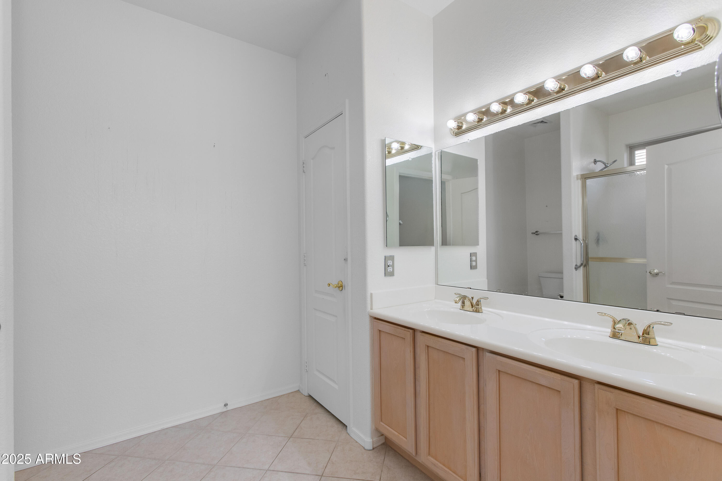 8250 S HIDDEN TRAIL Court