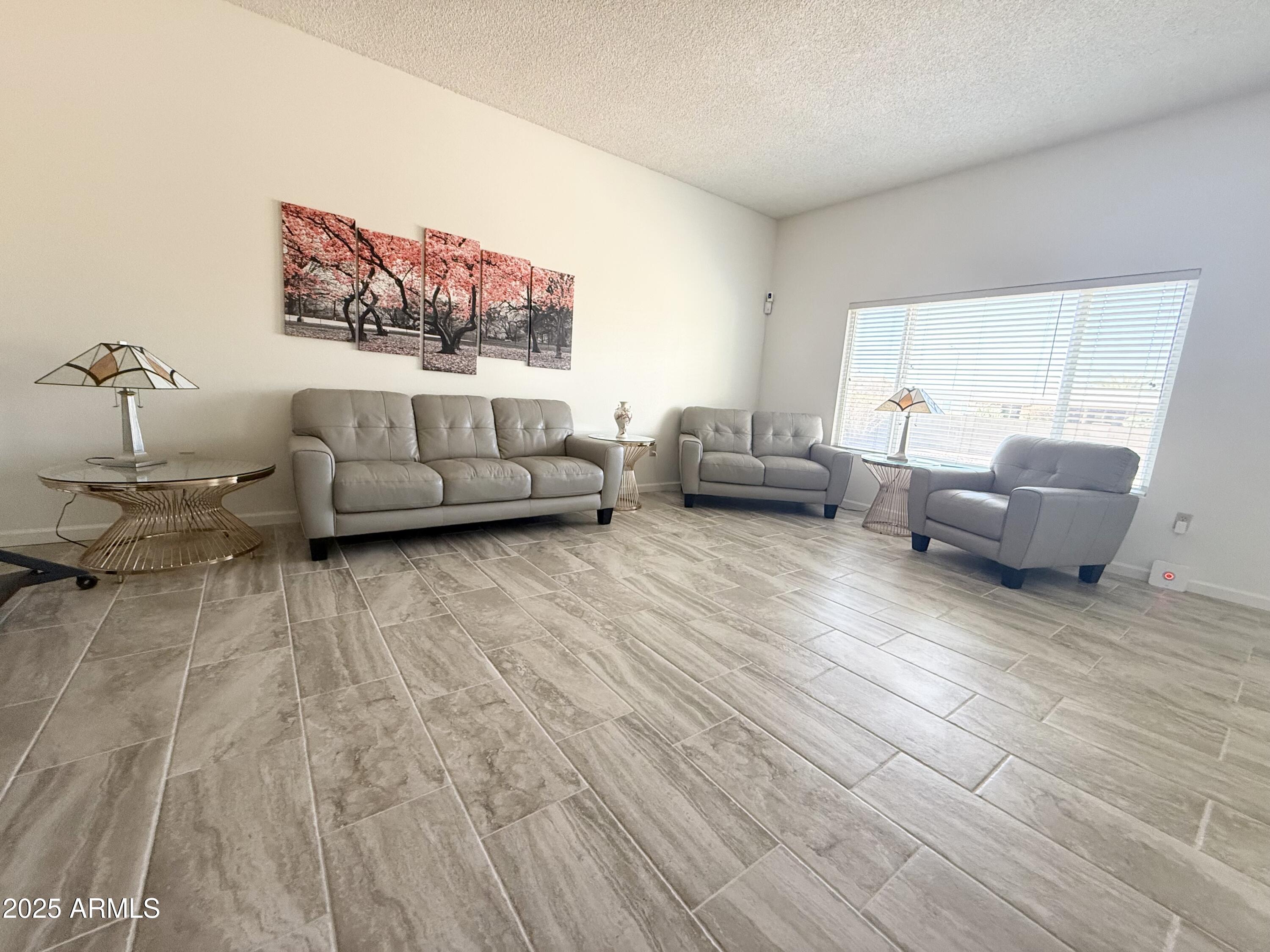 9429 W RAINTREE Drive
