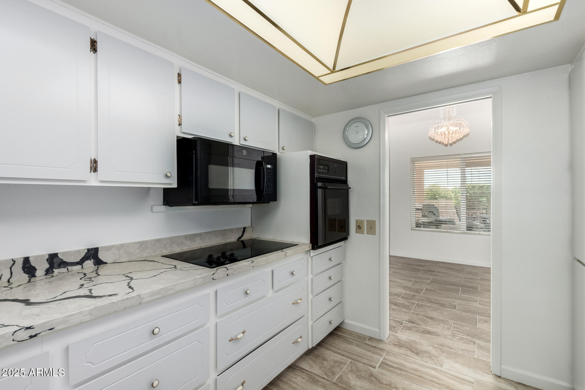 9429 W RAINTREE Drive