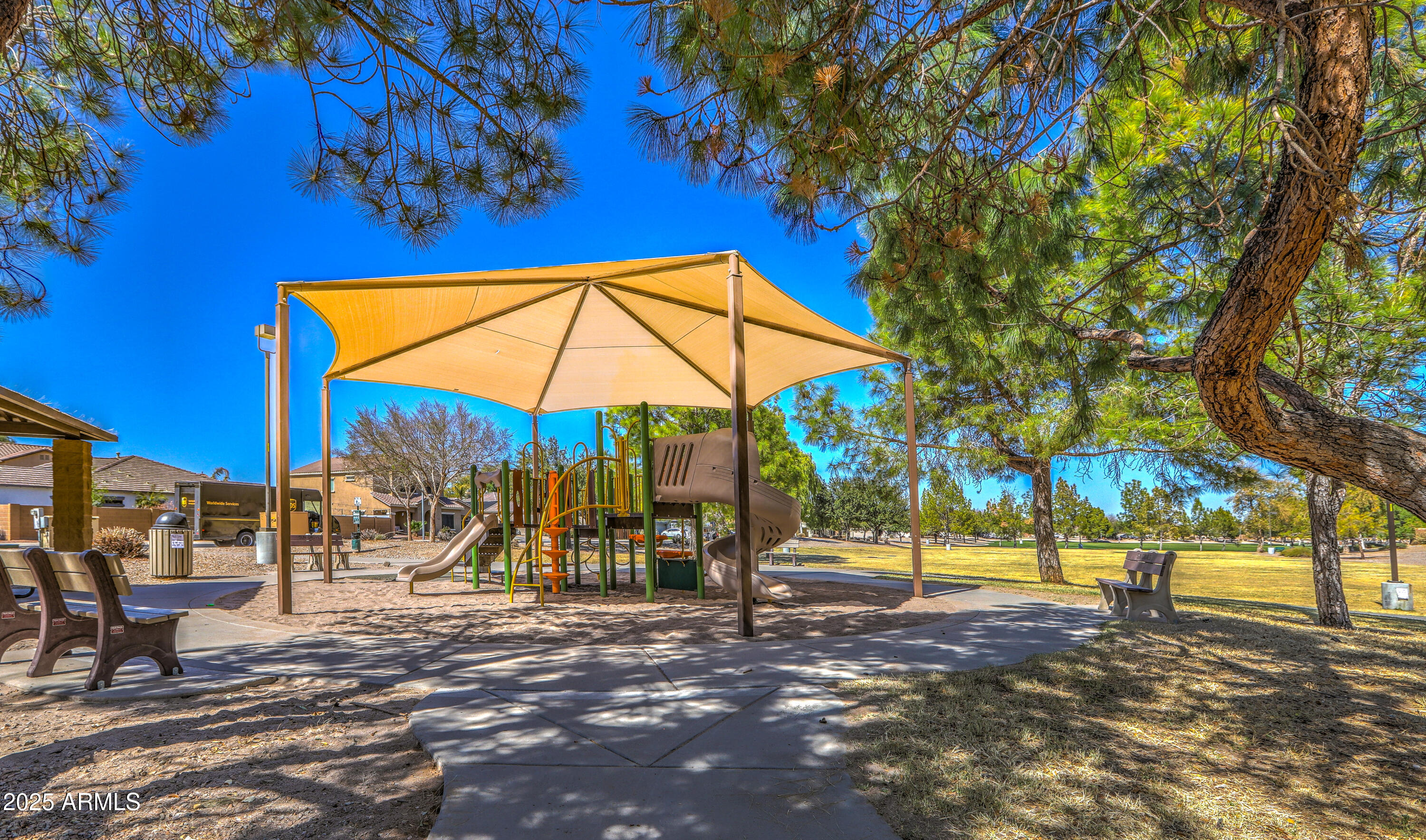 4273 E GLENEAGLE Drive