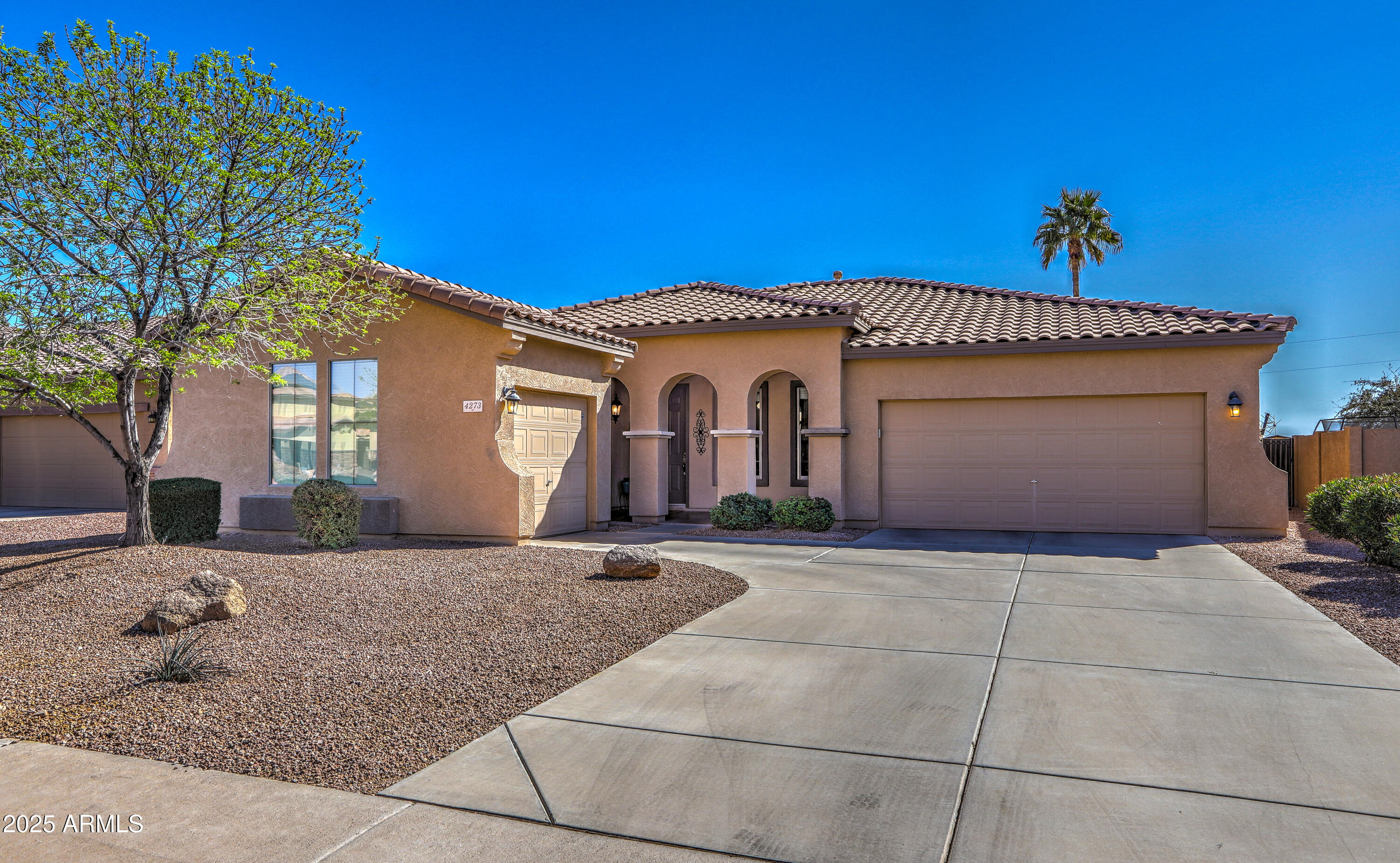 4273 E GLENEAGLE Drive