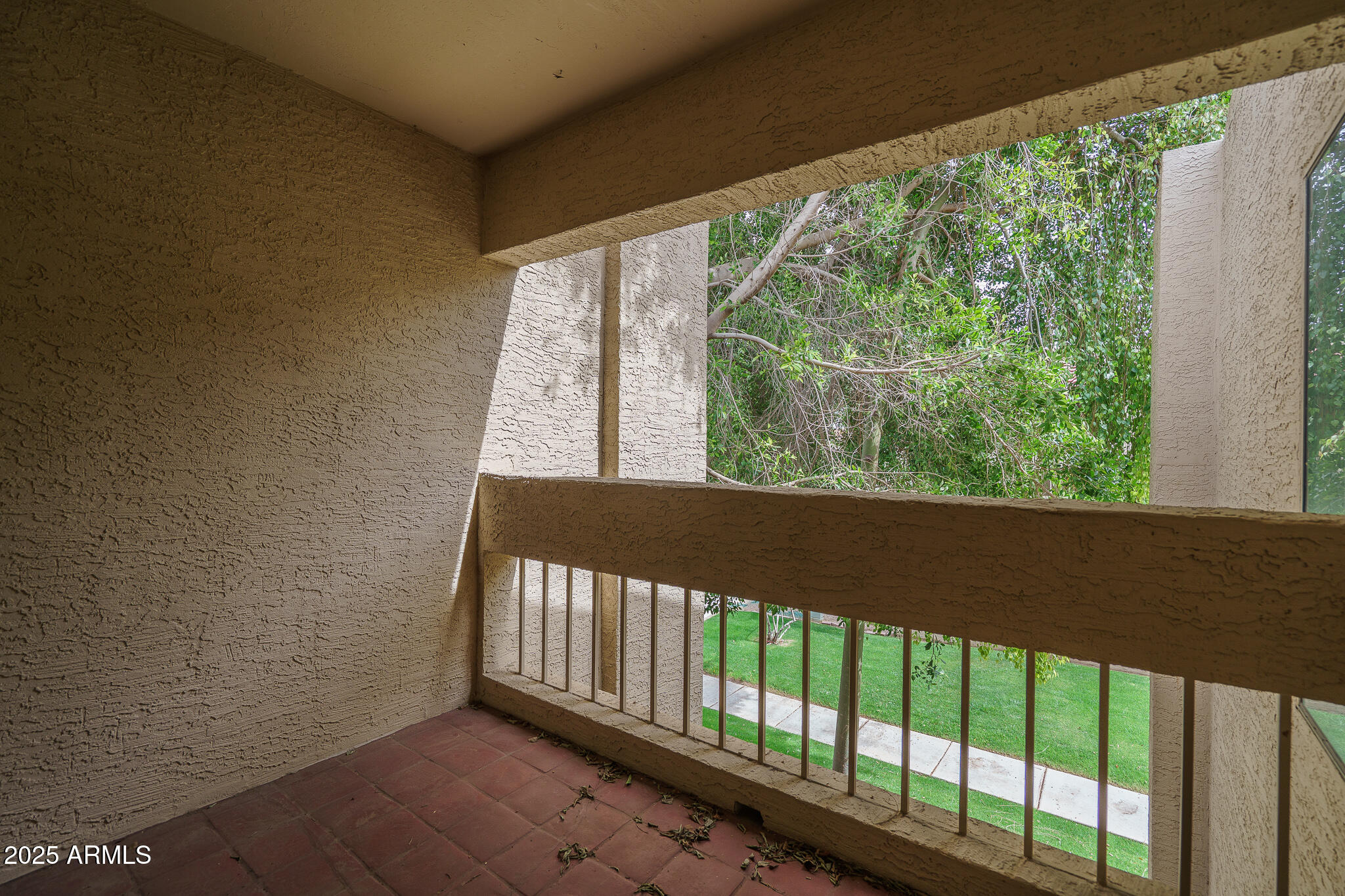 8651 E ROYAL PALM Road 206