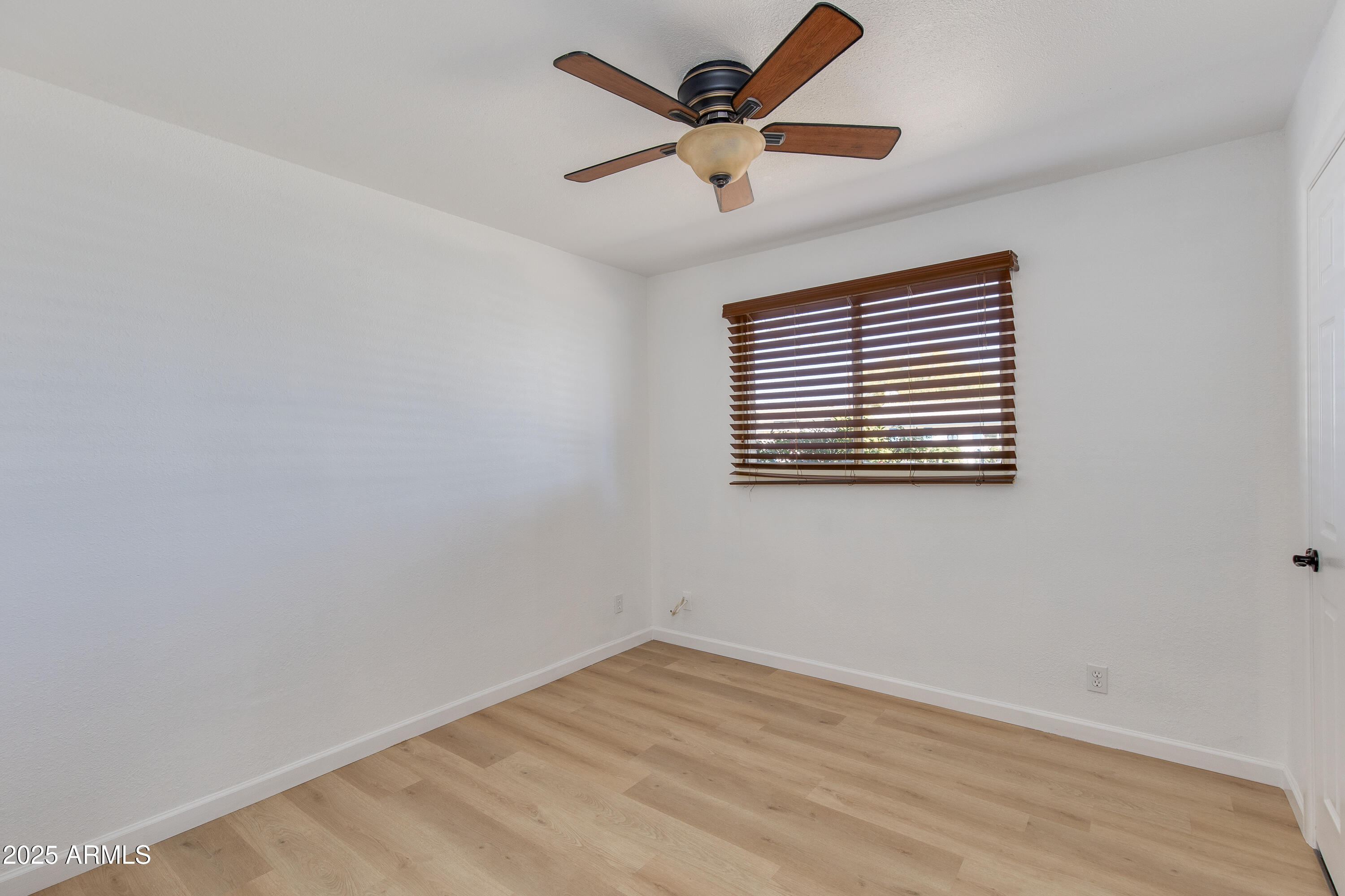 2515 E KAREN Drive