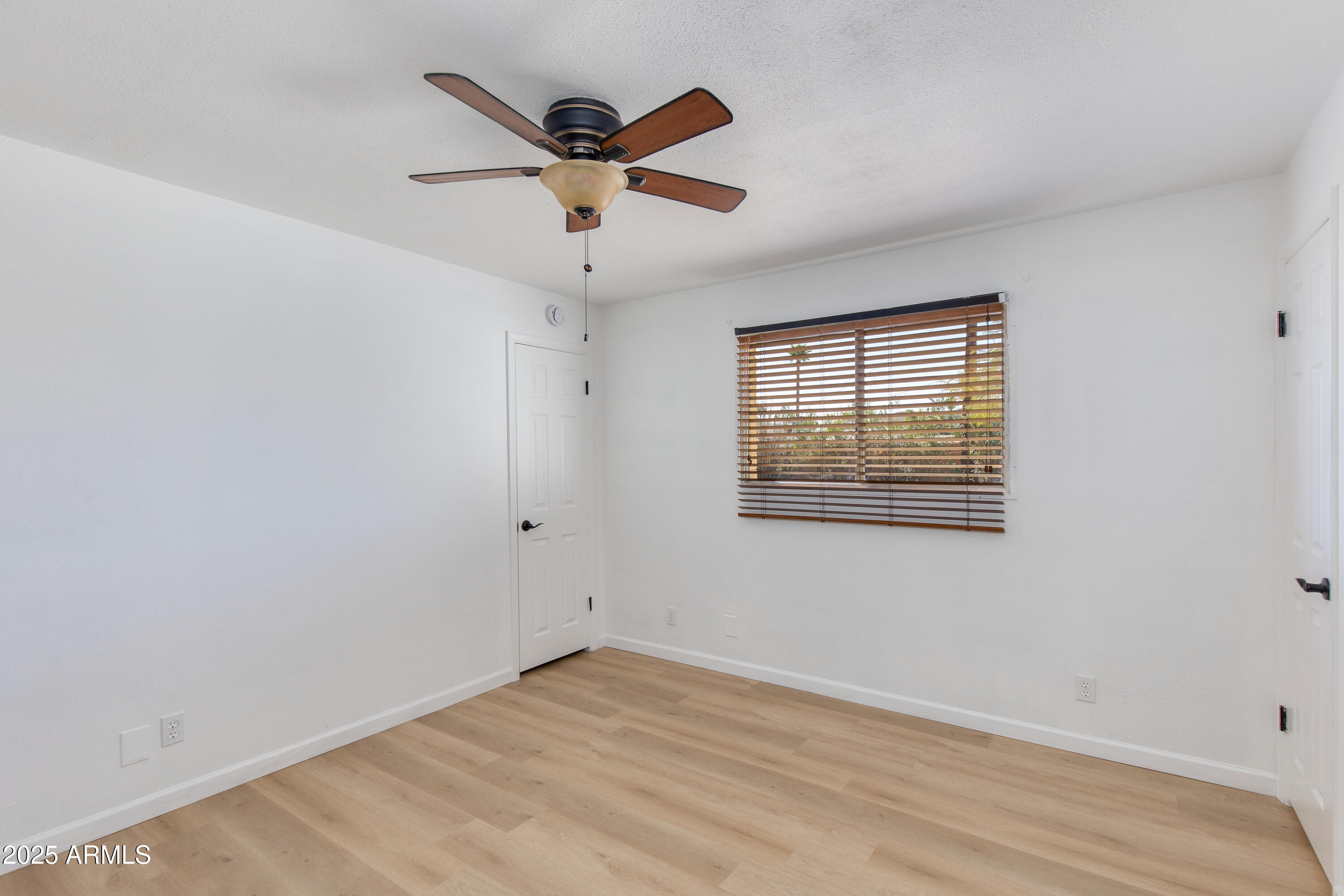 2515 E KAREN Drive