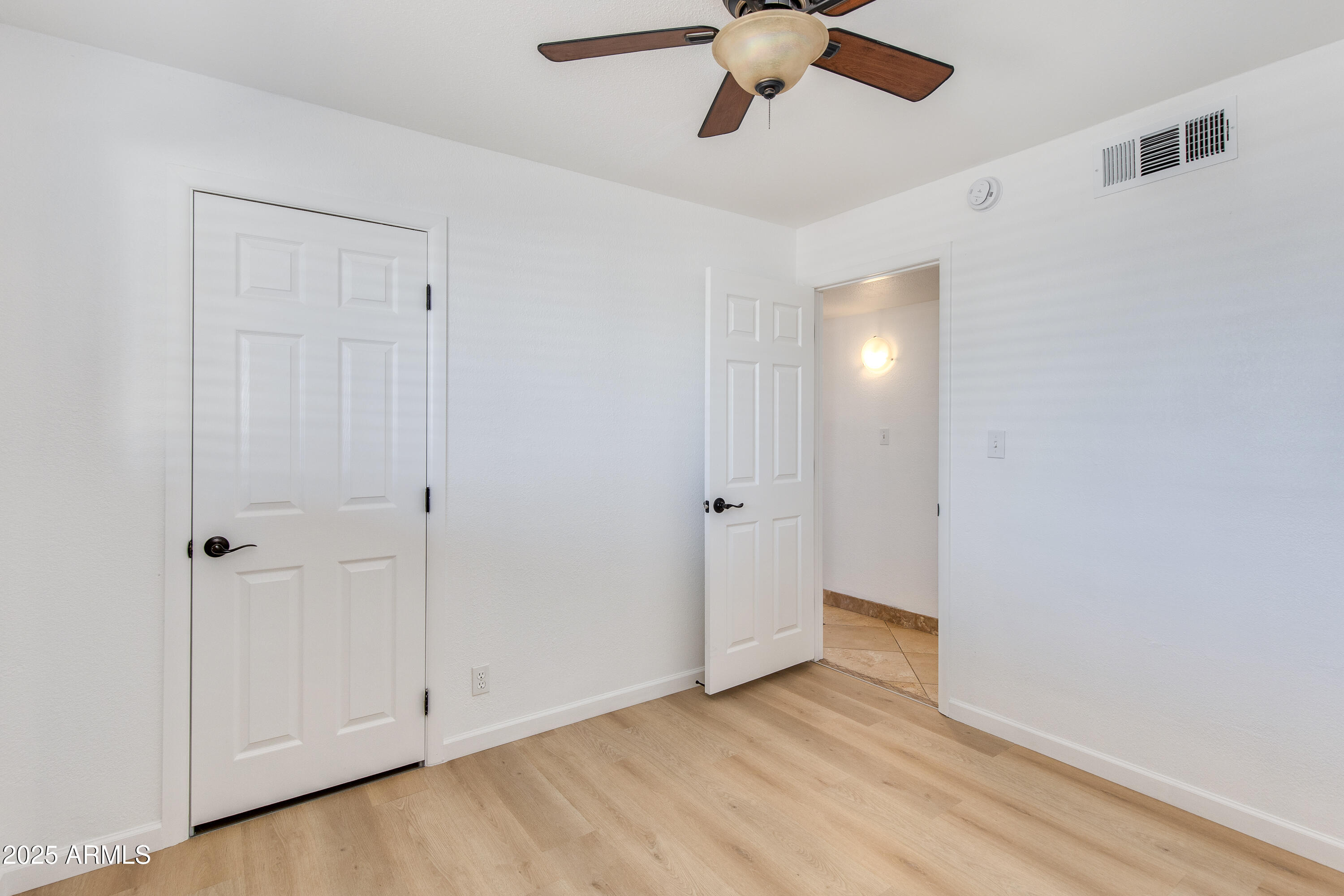 2515 E KAREN Drive