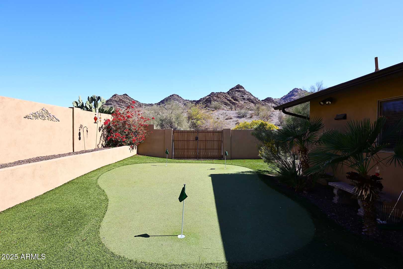 1920 E MANZANITA Drive