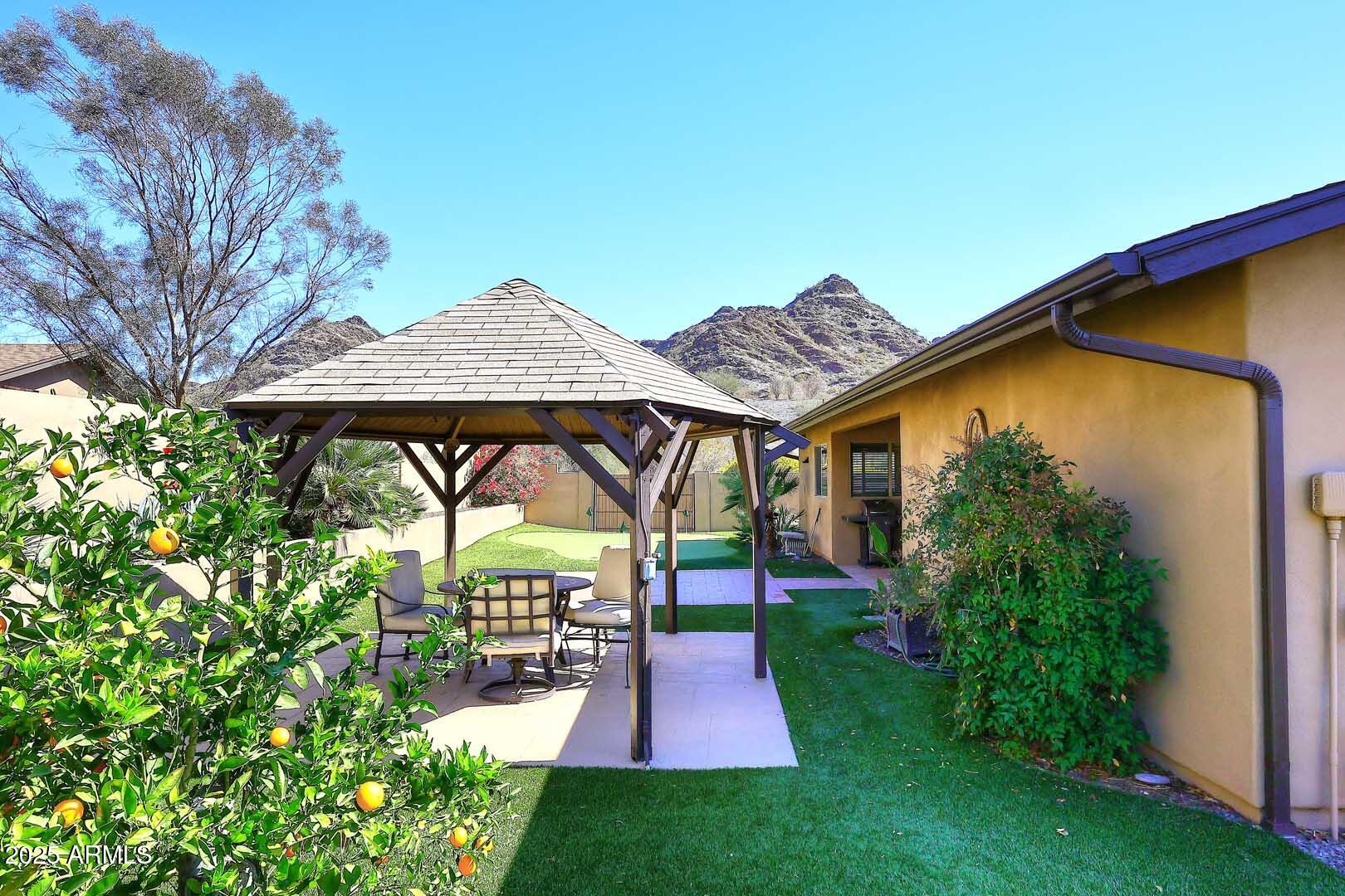 1920 E MANZANITA Drive