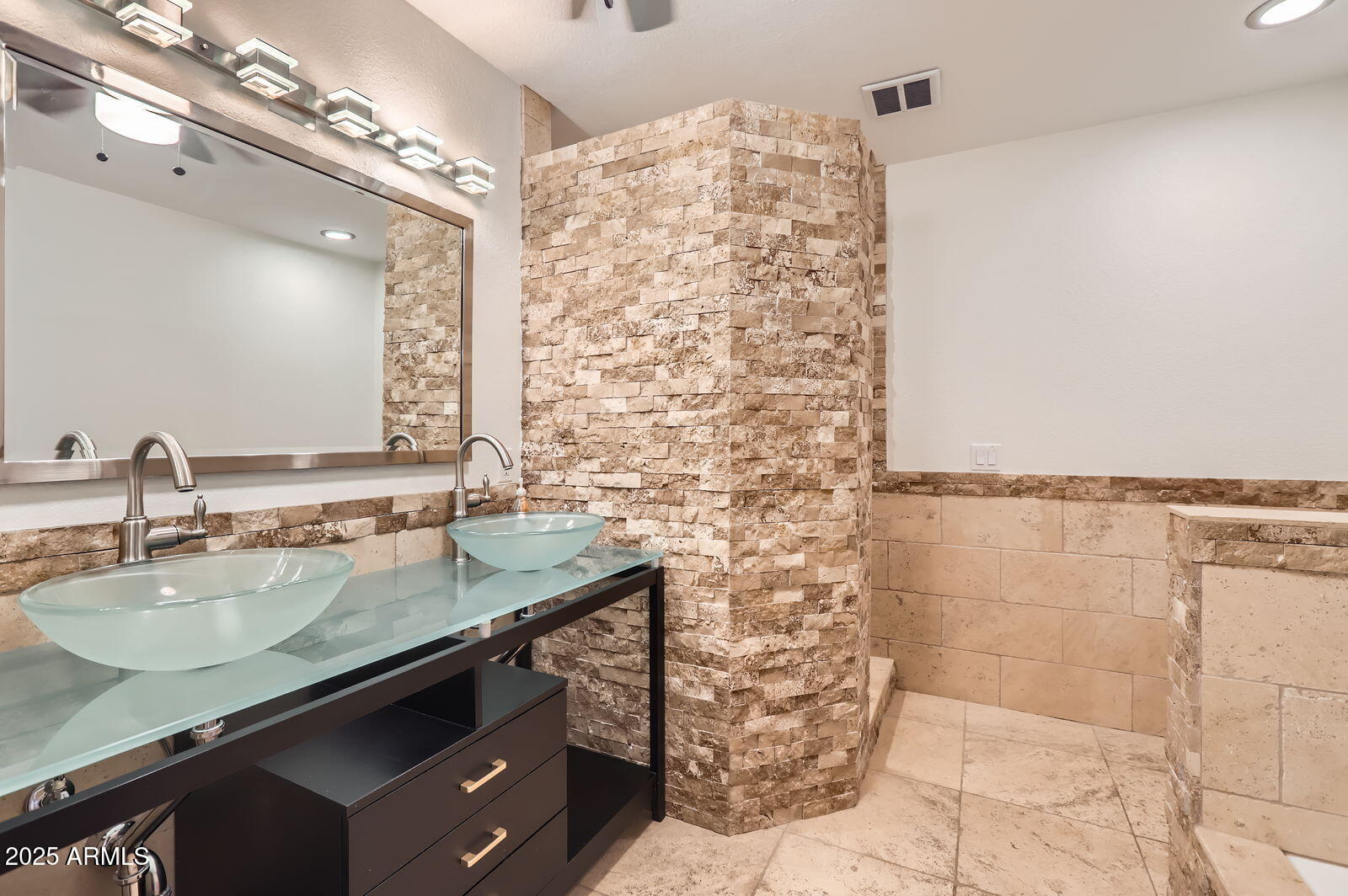 2142 E TURNEY Avenue 6