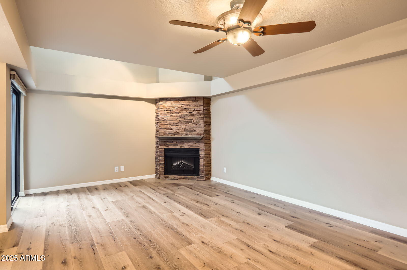 2142 E TURNEY Avenue 6