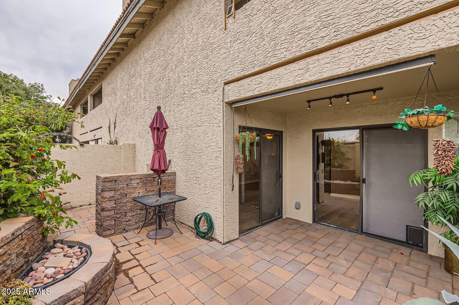 2142 E TURNEY Avenue 6