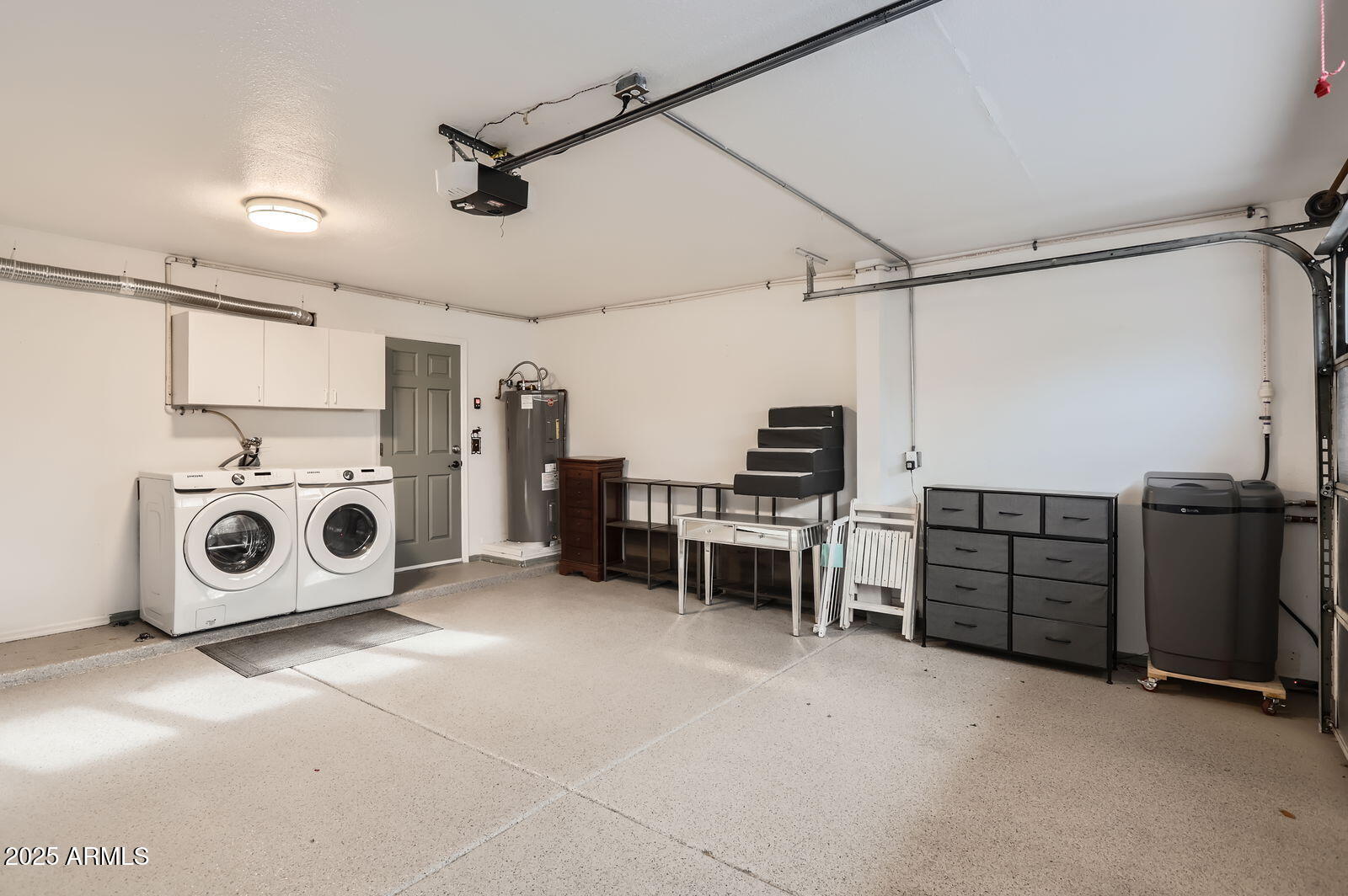 2142 E TURNEY Avenue 6