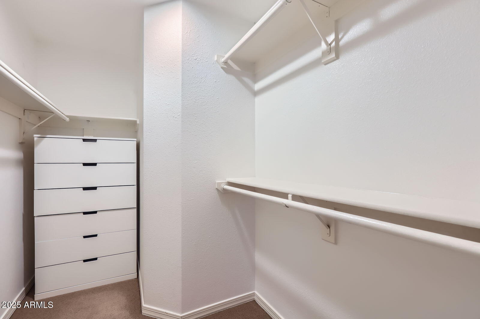 2142 E TURNEY Avenue 6