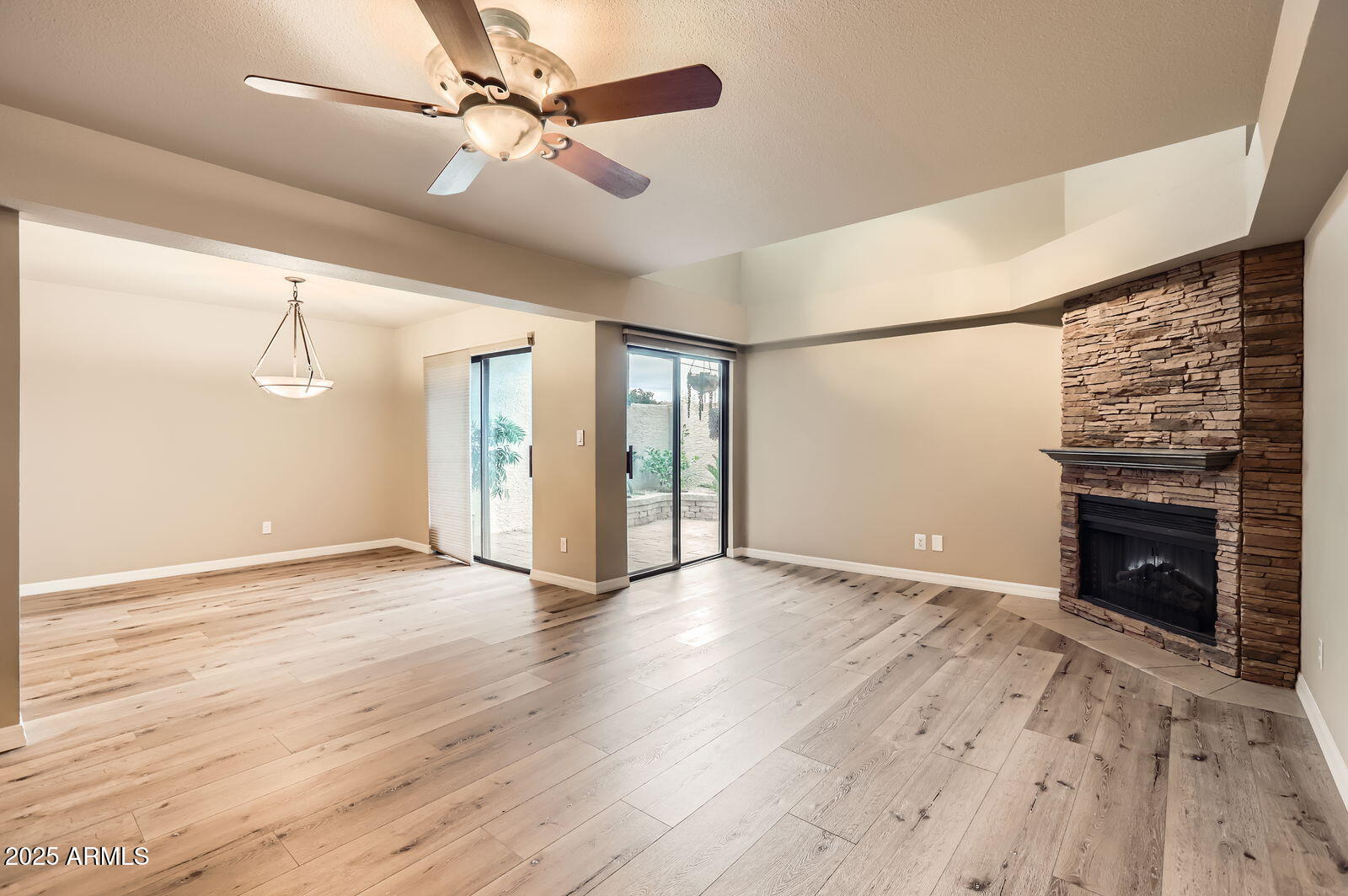 2142 E TURNEY Avenue 6