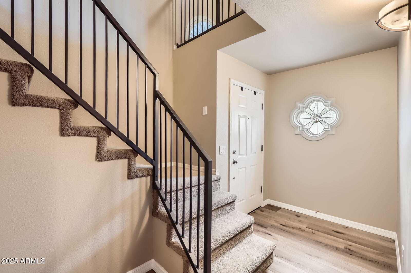 2142 E TURNEY Avenue 6