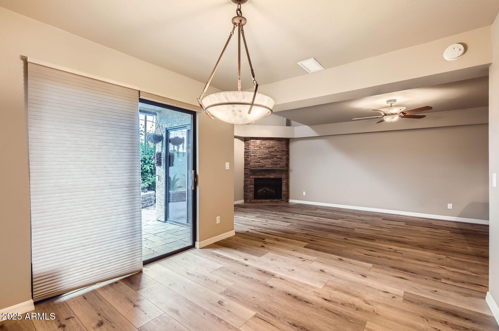 2142 E TURNEY Avenue 6