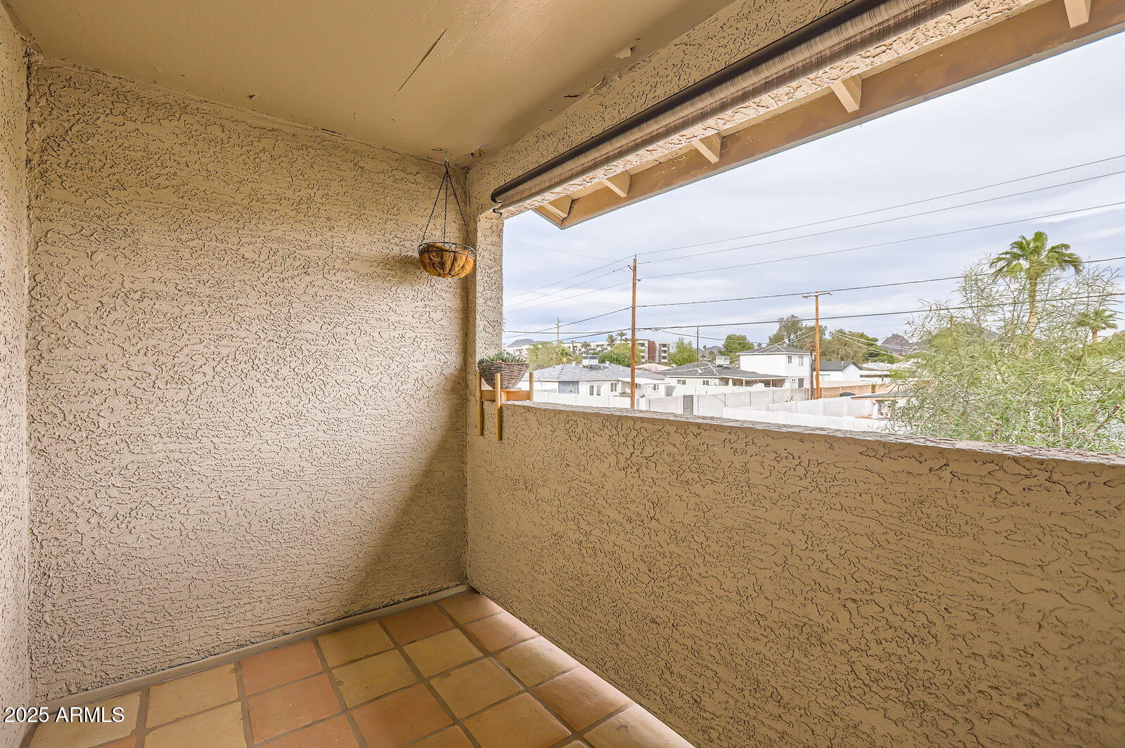 2142 E TURNEY Avenue 6