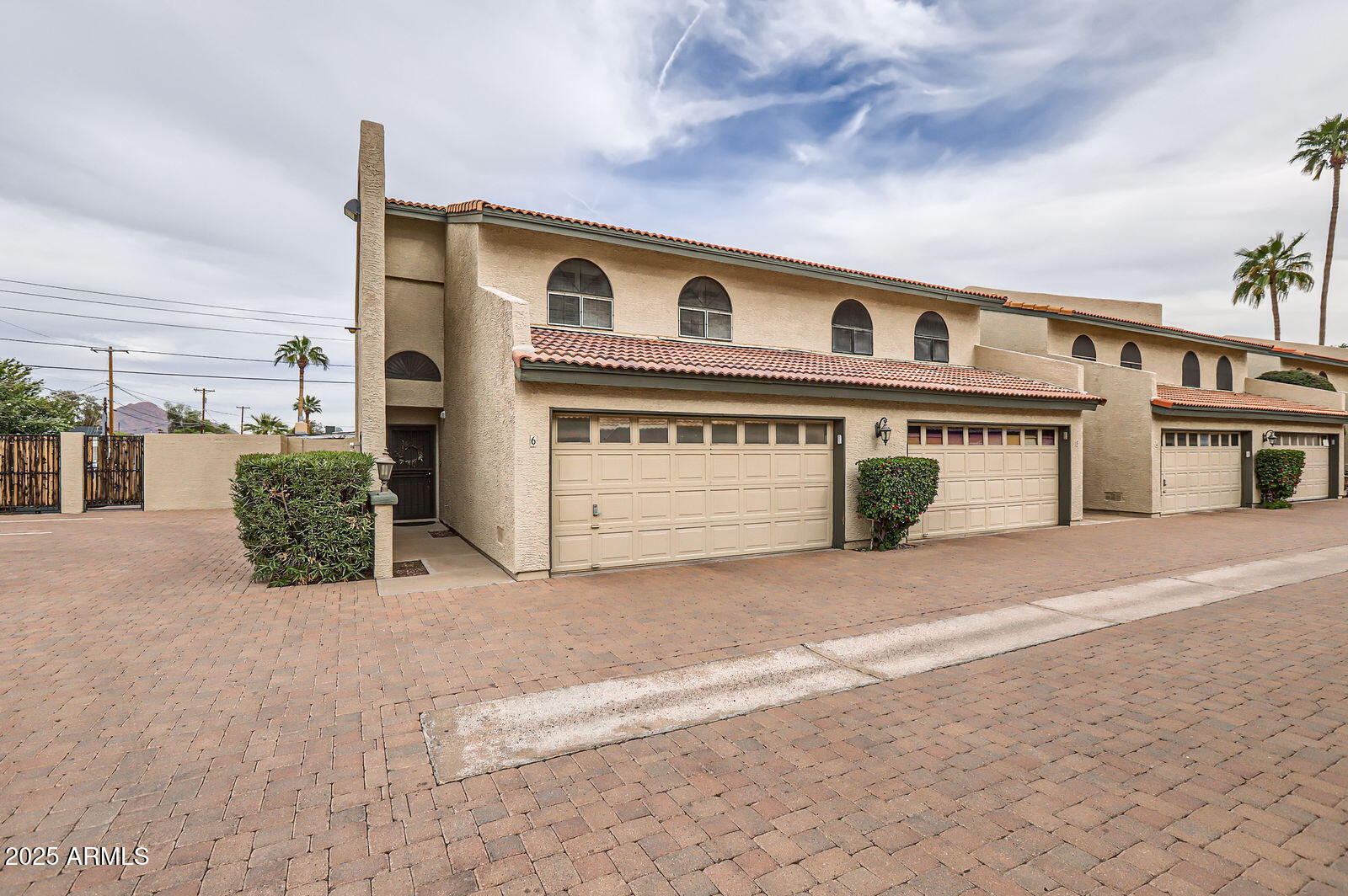 2142 E TURNEY Avenue 6